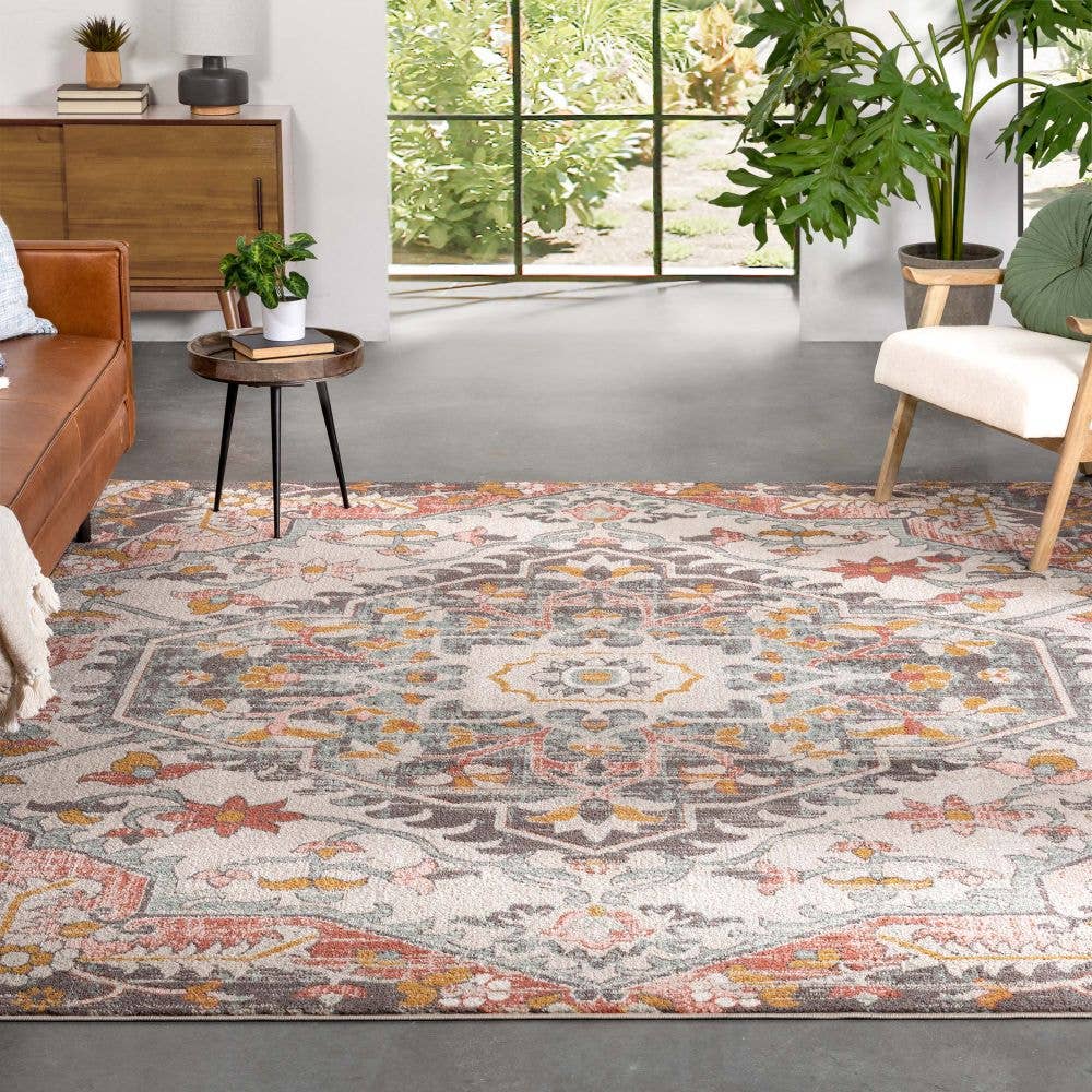 Gwendolyn Blush Bohemian Oriental Medallion Rug: 5'3" x 7'3"