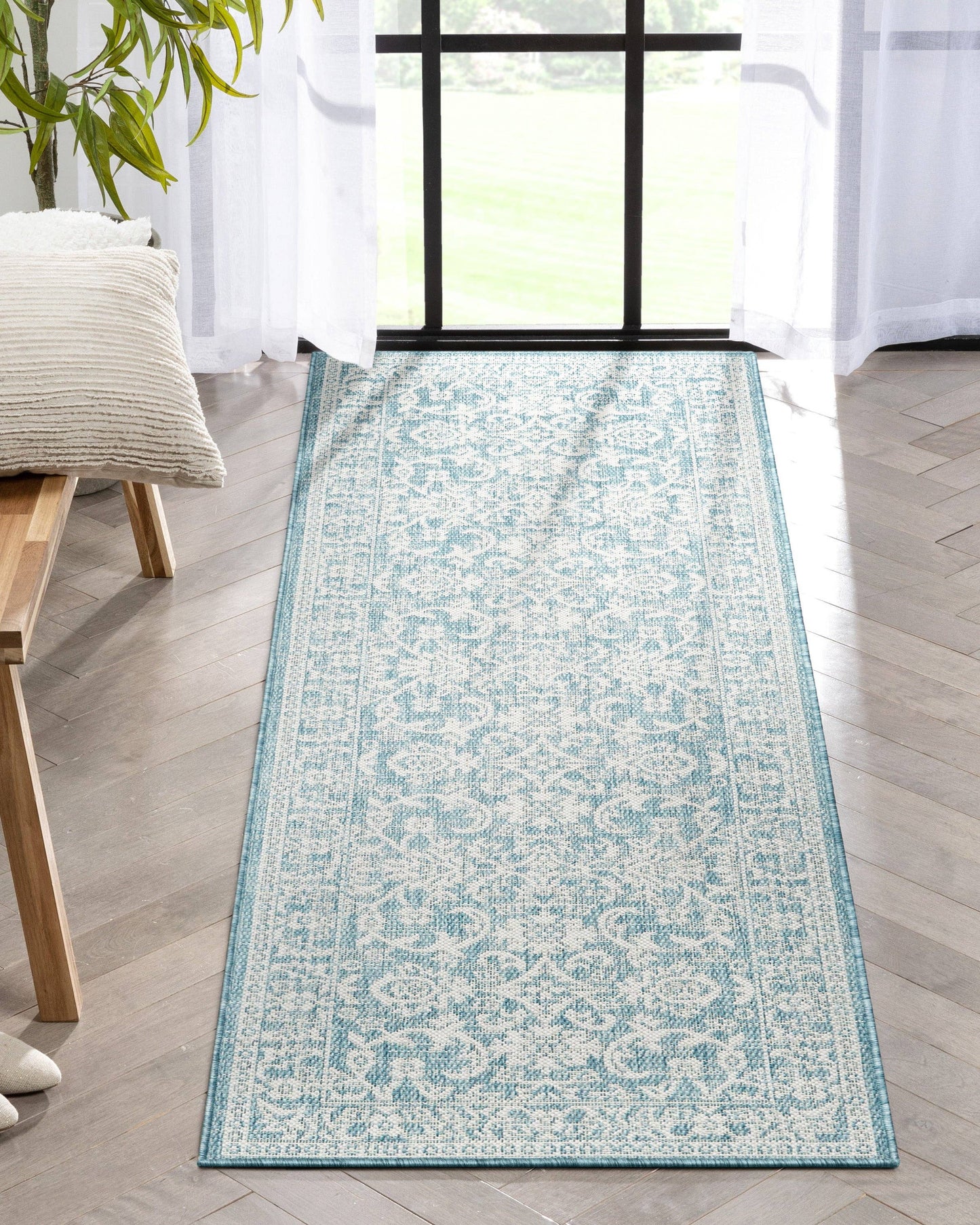 Delphi Oriental Persian Indoor/Outdoor Blue Flat-Weave Rug: 5'3" x 7'3"