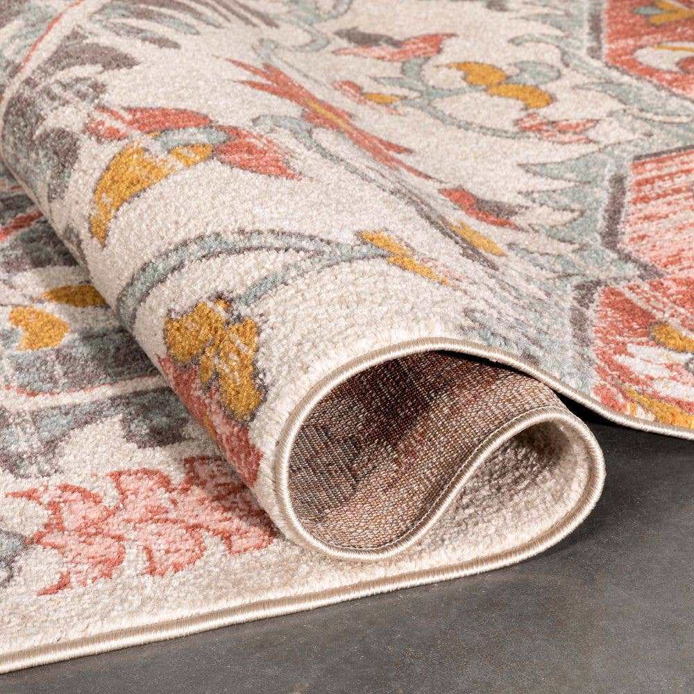 Gwendolyn Blush Bohemian Oriental Medallion Rug: 5'3" x 7'3"