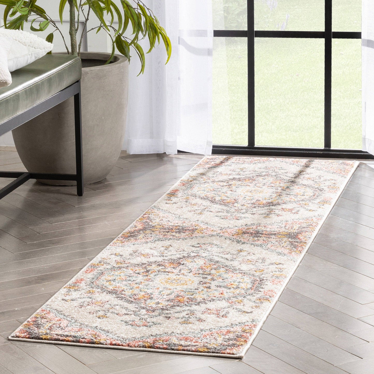 Gwendolyn Blush Bohemian Oriental Medallion Rug: 5'3" x 7'3"