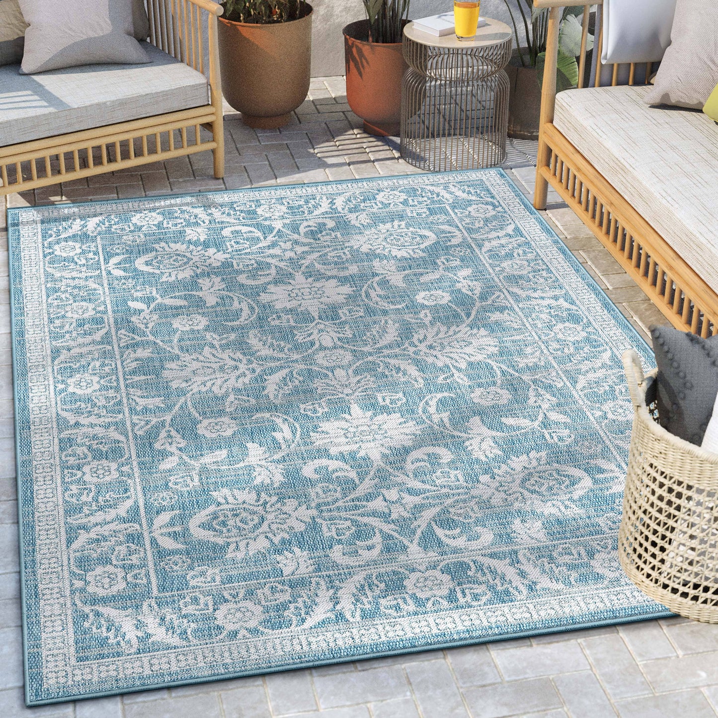 Delphi Oriental Persian Indoor/Outdoor Blue Flat-Weave Rug: 5'3" x 7'3"