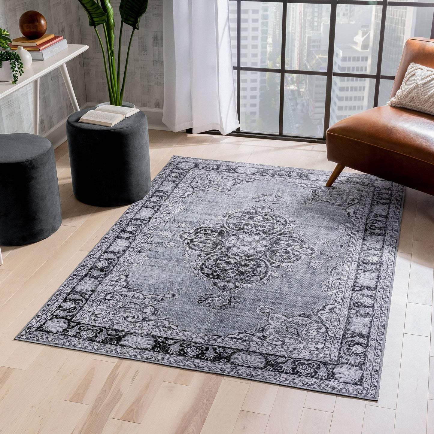 Tarifa Vintage Bohemian Medallion Grey Machine Washable Rug: 5' x 7'