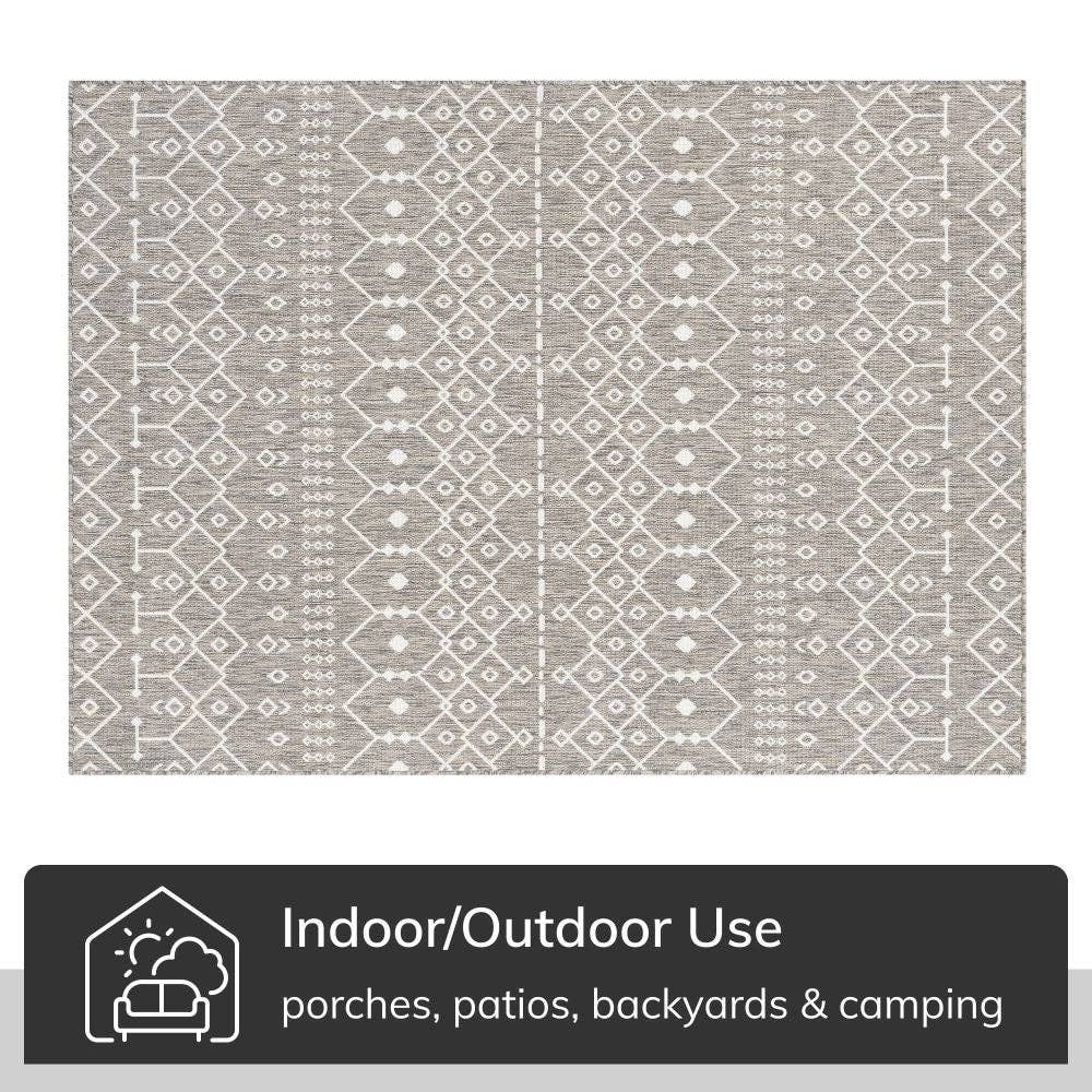 Nord Moroccan Tribal Indoor Outdoor Light Grey Flatweave Rug: 5'3" x 7'3"