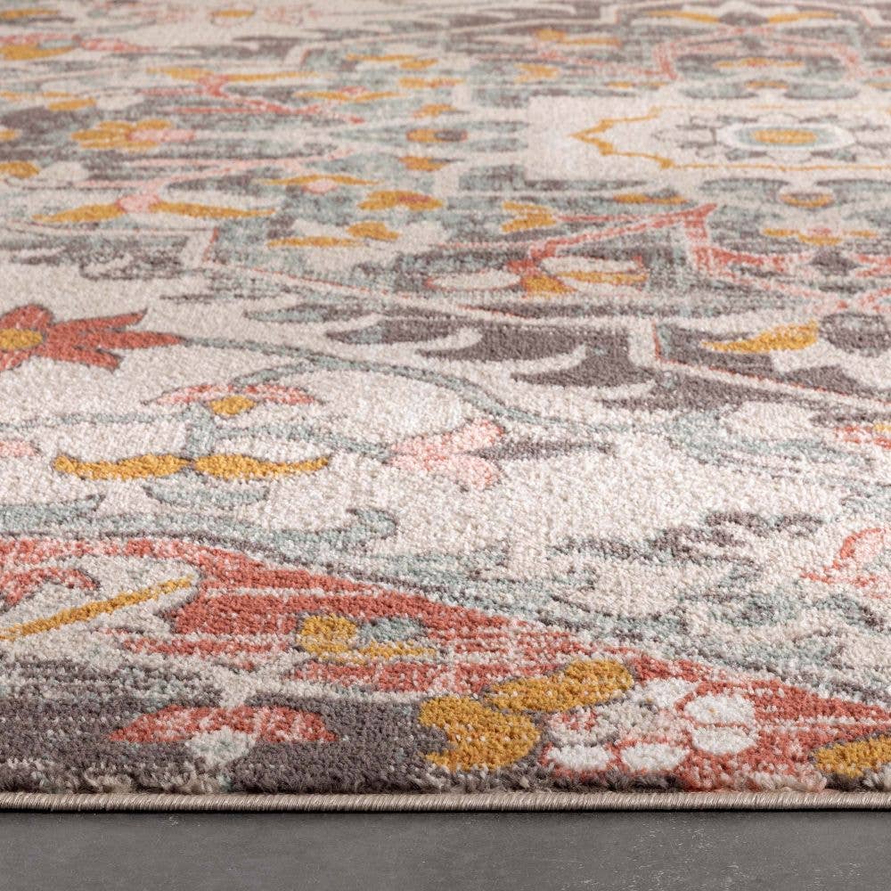 Gwendolyn Blush Bohemian Oriental Medallion Rug: 5'3" x 7'3"
