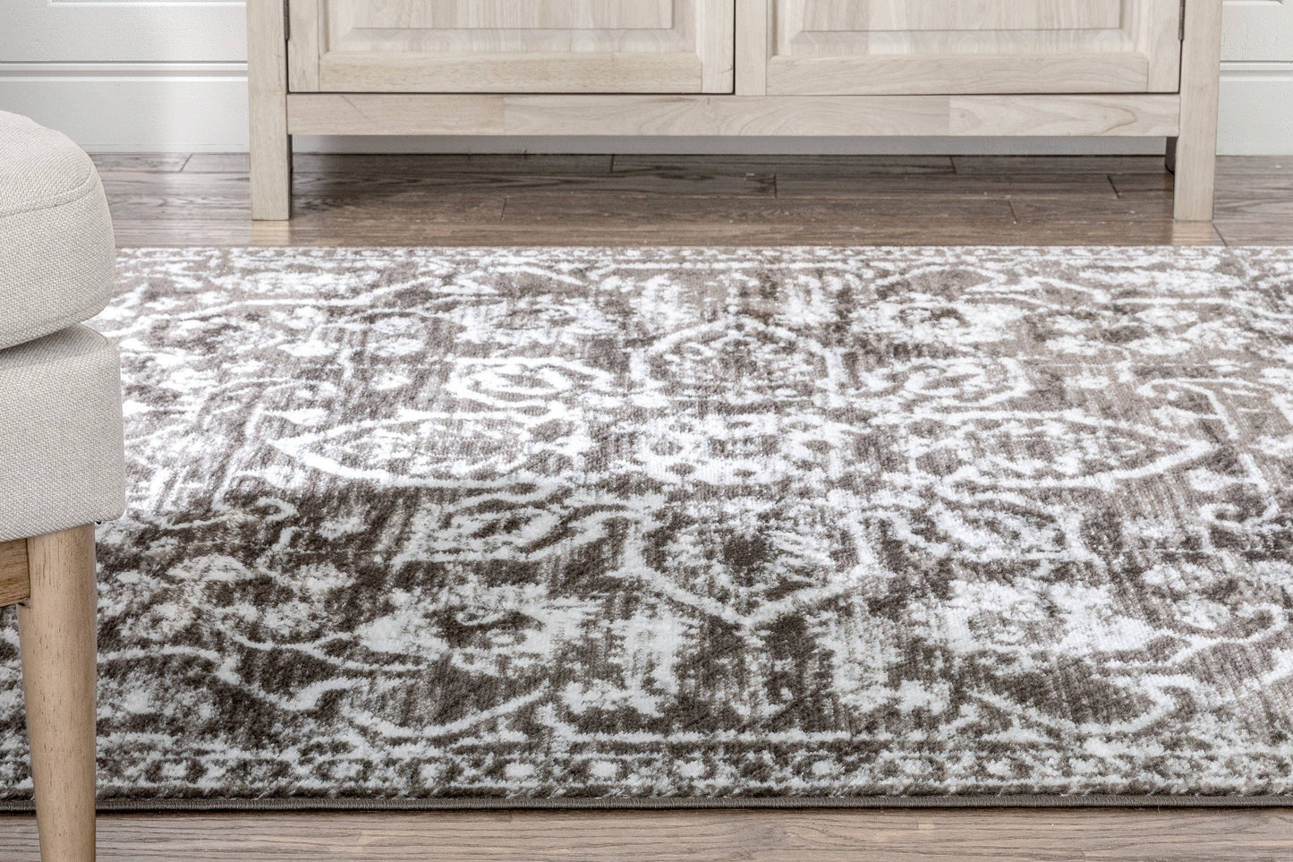 Disa Vintage Medallion Grey Soft Rug By Chill Rugs: 5'3" x 7'3"