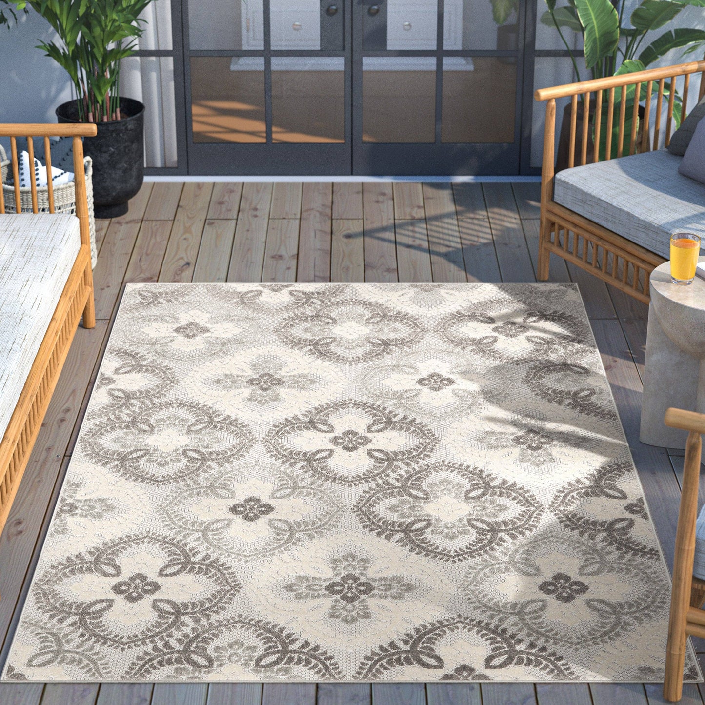 Loewy Modern Geometric Indoor/Outdoor Grey High-Low Rug: 5'3" x 7'3"