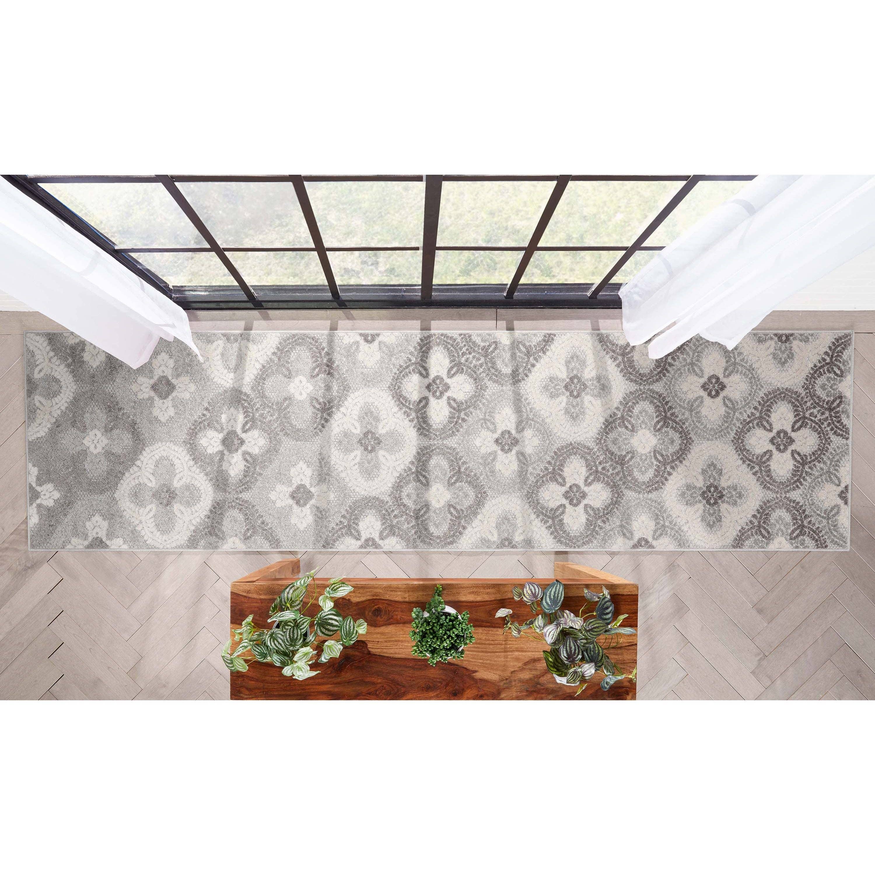 Loewy Modern Geometric Indoor/Outdoor Grey High-Low Rug: 5'3" x 7'3"