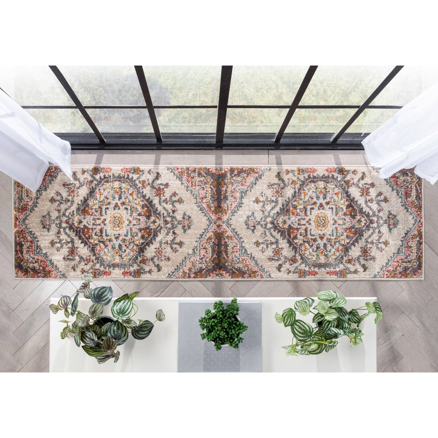 Gwendolyn Blush Bohemian Oriental Medallion Rug: 5'3" x 7'3"