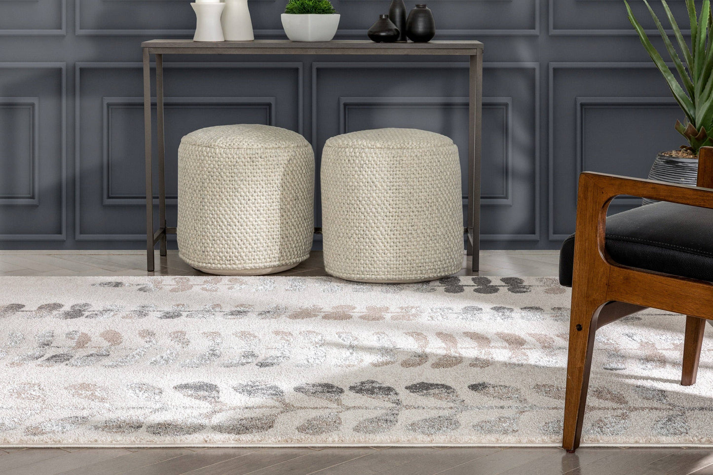 Myra Abstract Leaf Pattern Ivory Vintage Rug: 5'3" x 7'3"