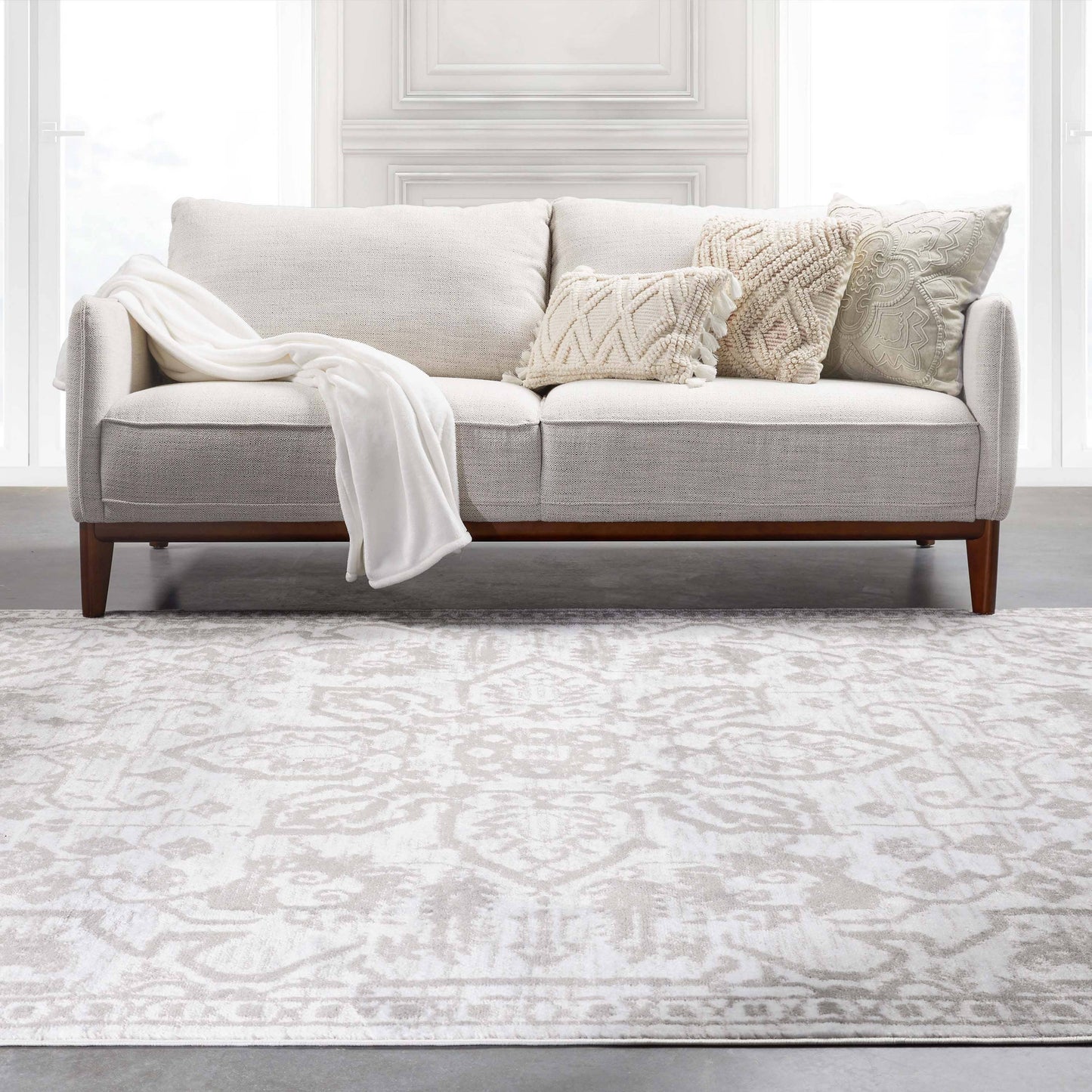 Disa Vintage Medallion Cream Soft Rug By Chill Rugs: 5'3" x 7'3"