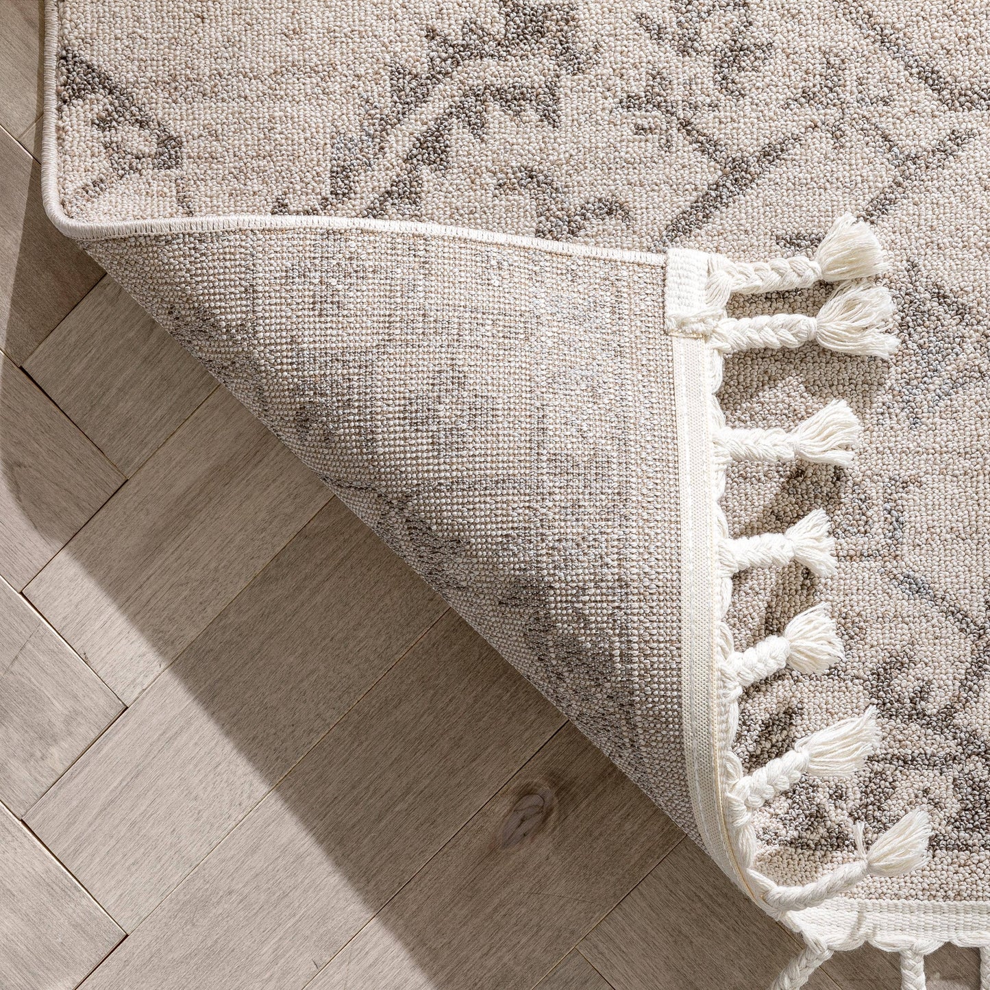 Valentina Oriental Medallion Pattern Brown Beige Kilim-Style: 5'3" x 7'3"
