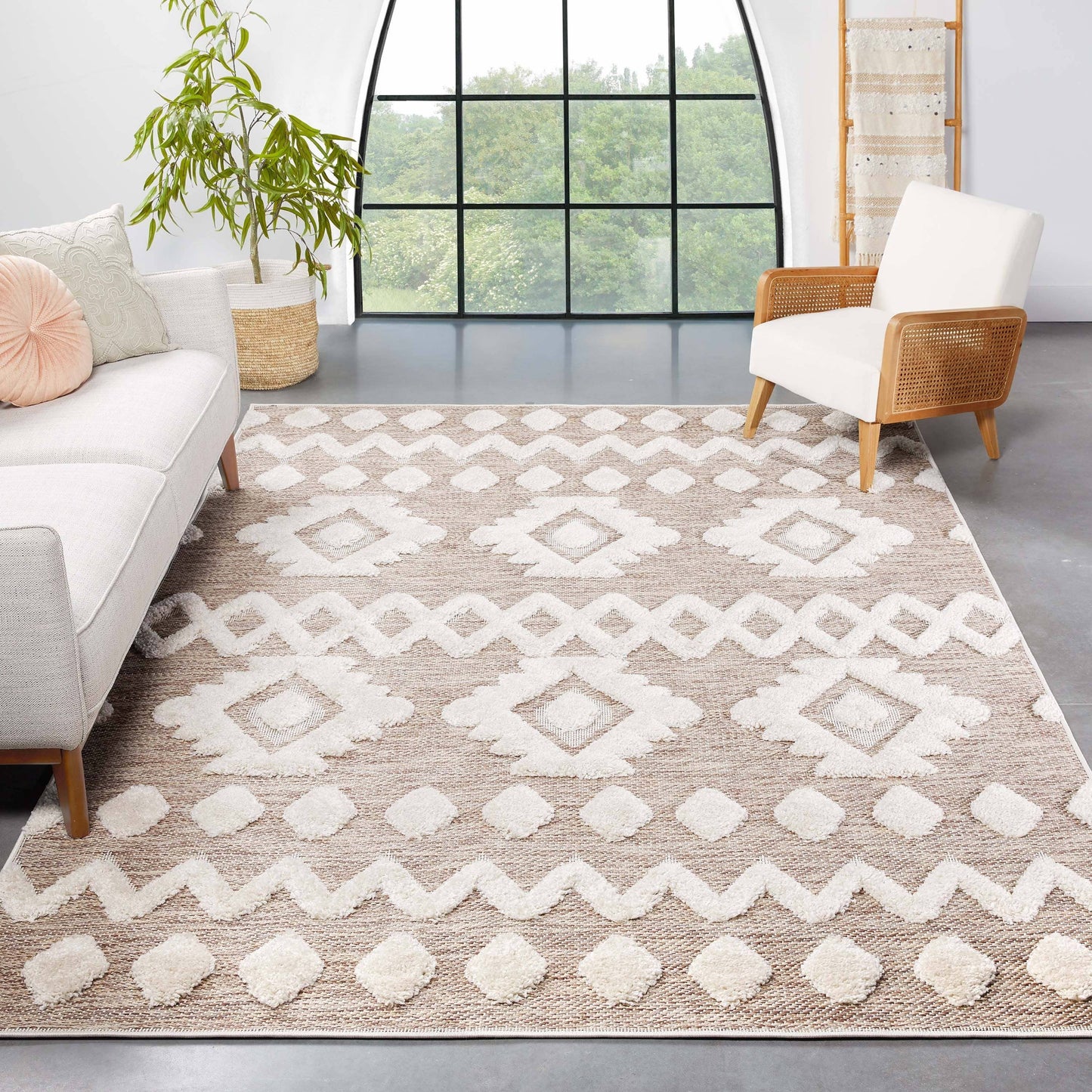 Chiara Tribal Moroccan Beige High-Low Flat-Weave Rug: 5'3" x 7'3"