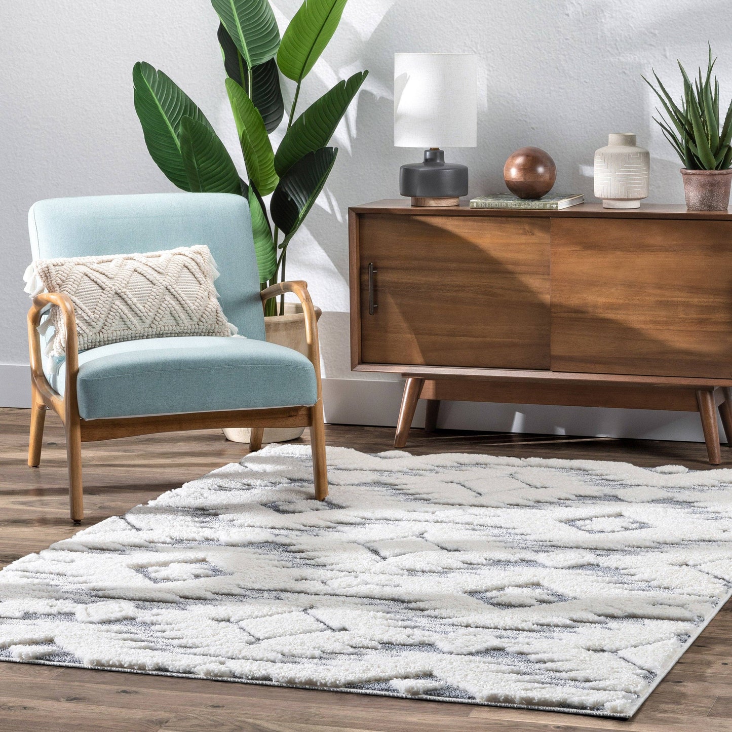 Ares Moroccan Diamond Trellis Grey High-Low Shag Rug: 5'3" x 7'3"