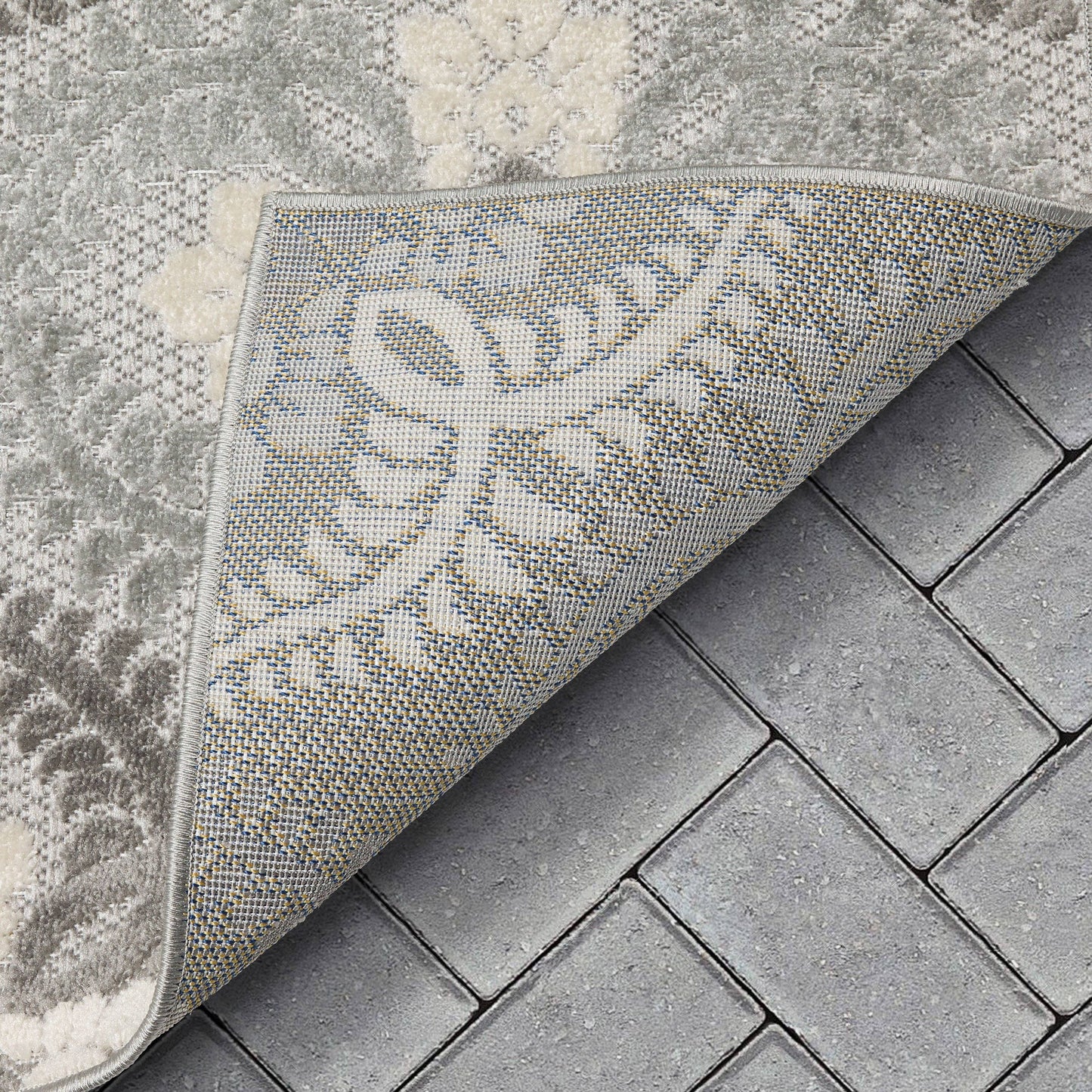 Loewy Modern Geometric Indoor/Outdoor Grey High-Low Rug: 5'3" x 7'3"