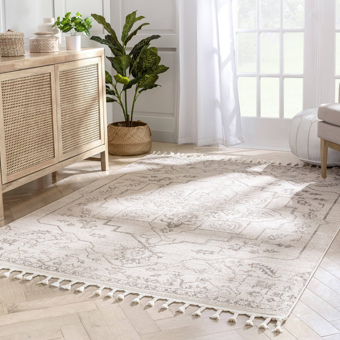 Valentina Oriental Medallion Pattern Brown Beige Kilim-Style: 5'3" x 7'3"