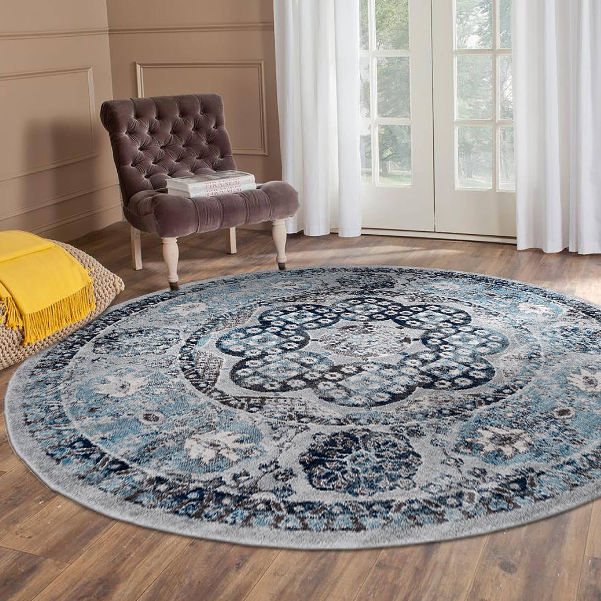 Alexandria Loftus Gray Bordered Area Rug: 5'1" x 7'6"