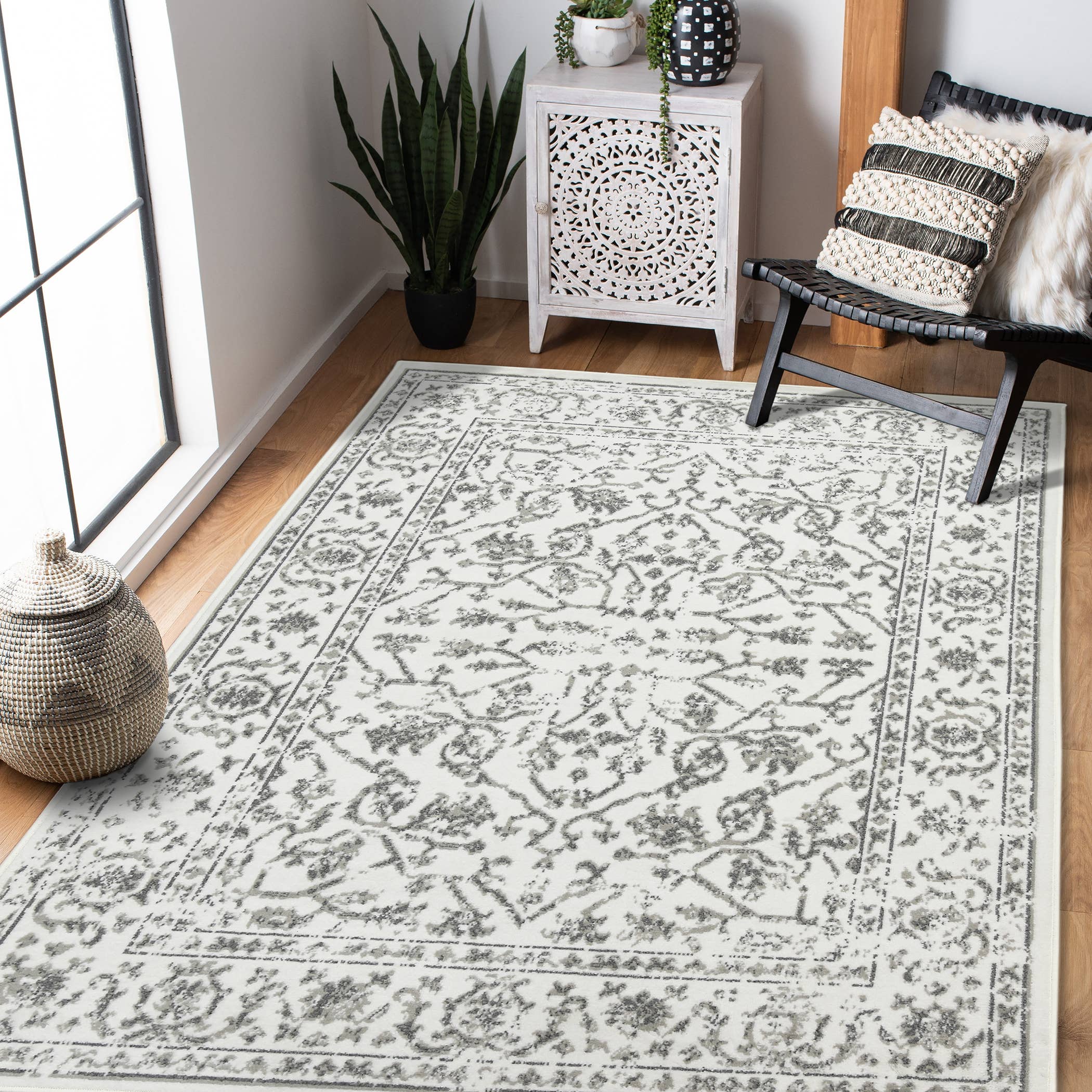 Alpine Fany Bordered Area Rug: Light Gray / 5'3" x 7'6"