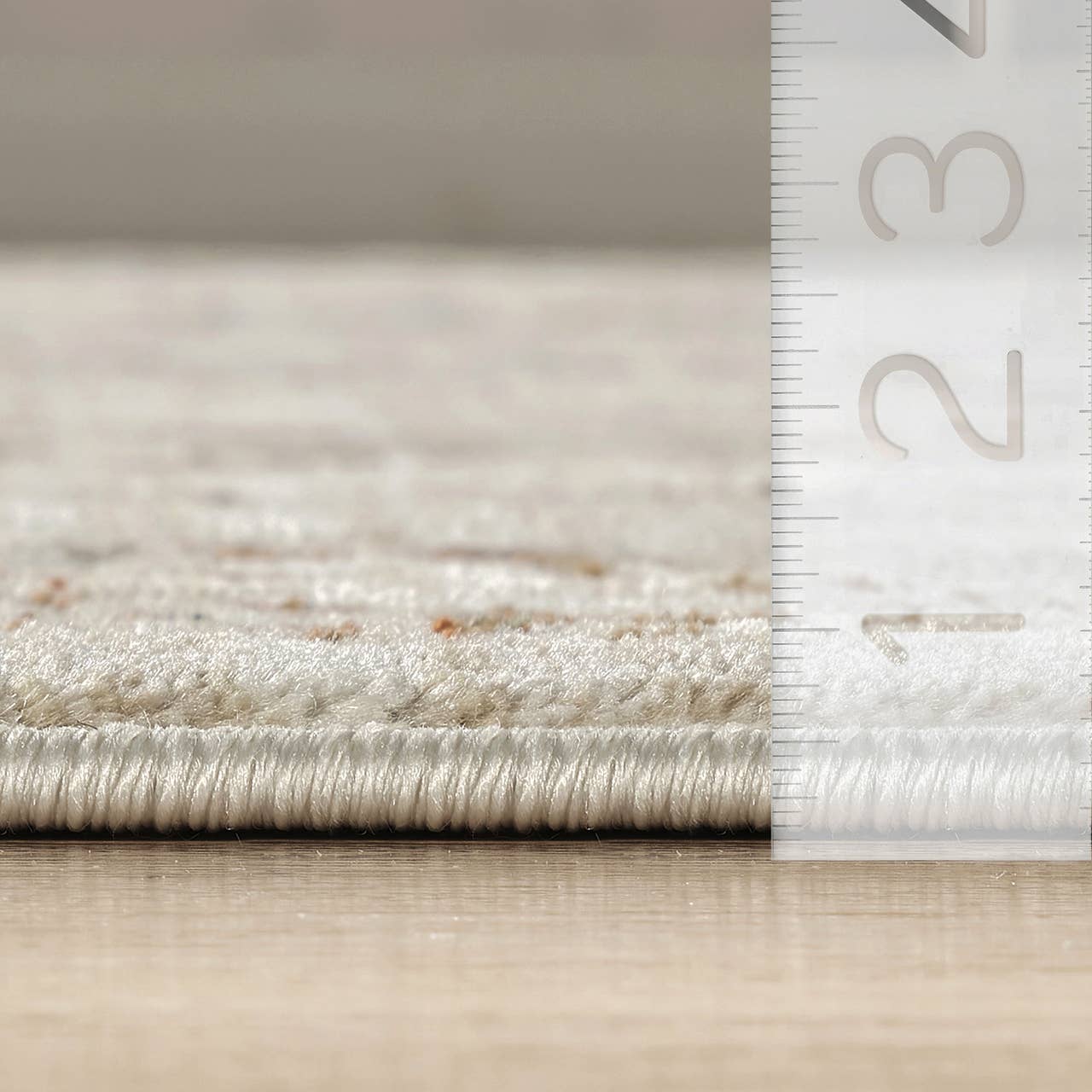Alara Traditional Cream Vintage Floral Area Rug: 5'3" x 7'10"