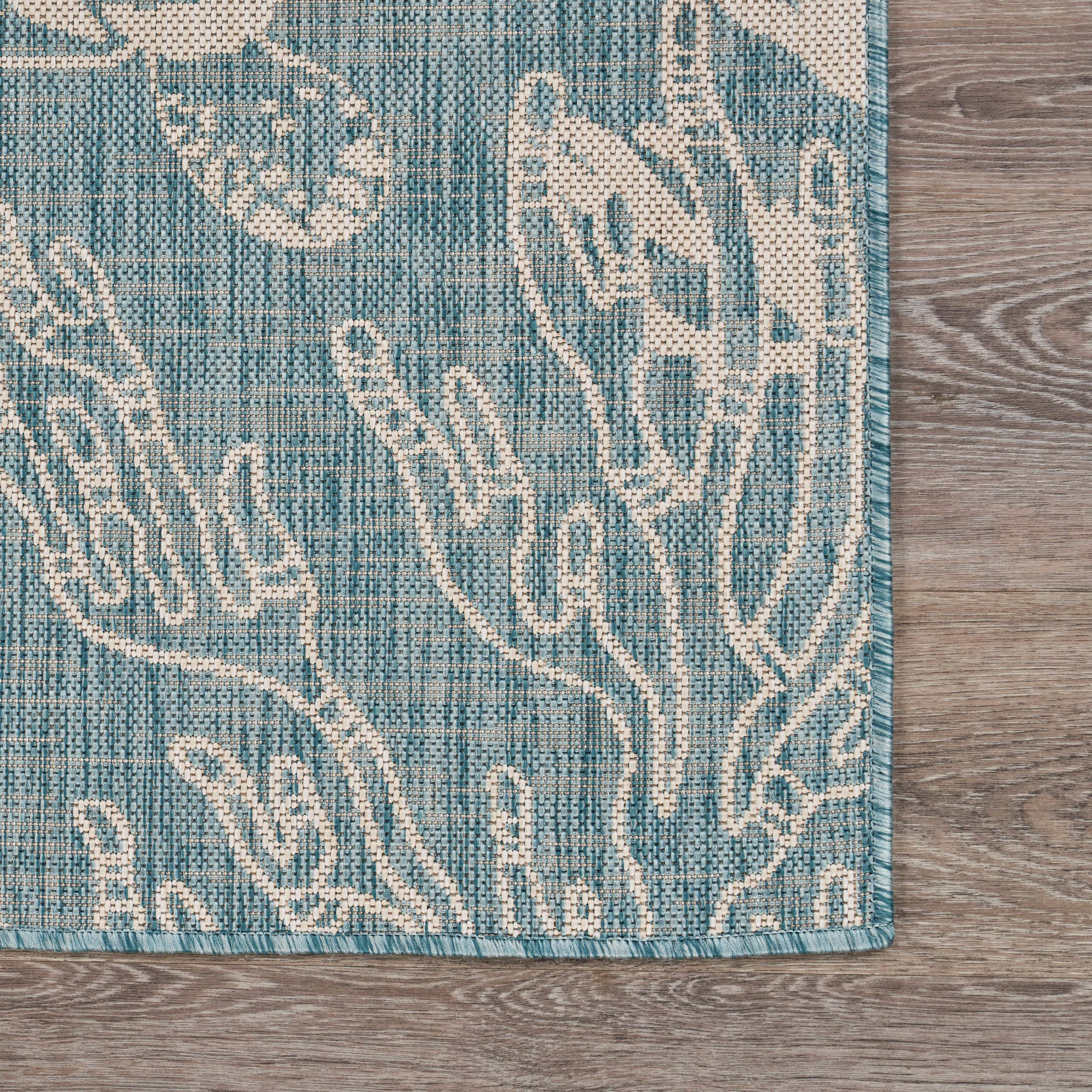 Samantha Tropical Turtle Reef Aqua Indoor Outdoor Area Rug: 5'3" x 7'