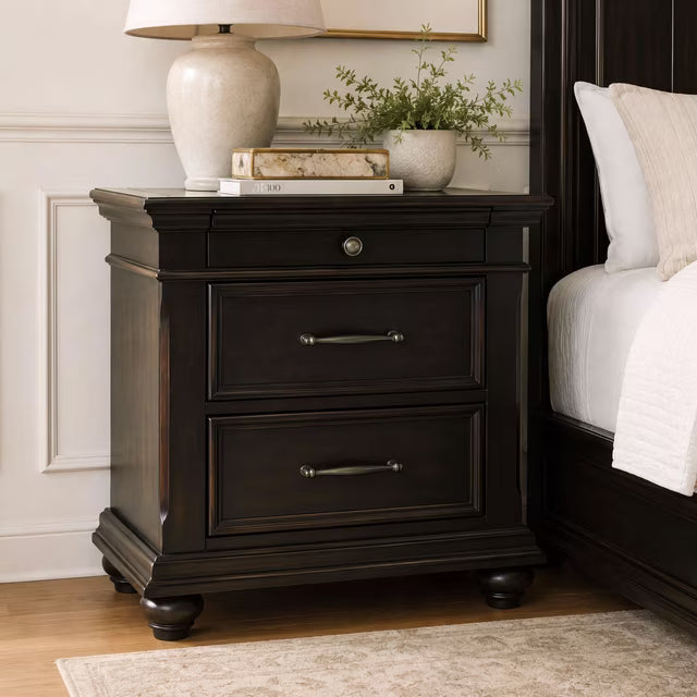 Brooks Plank Storage Bedroom Set with USB Nightstands