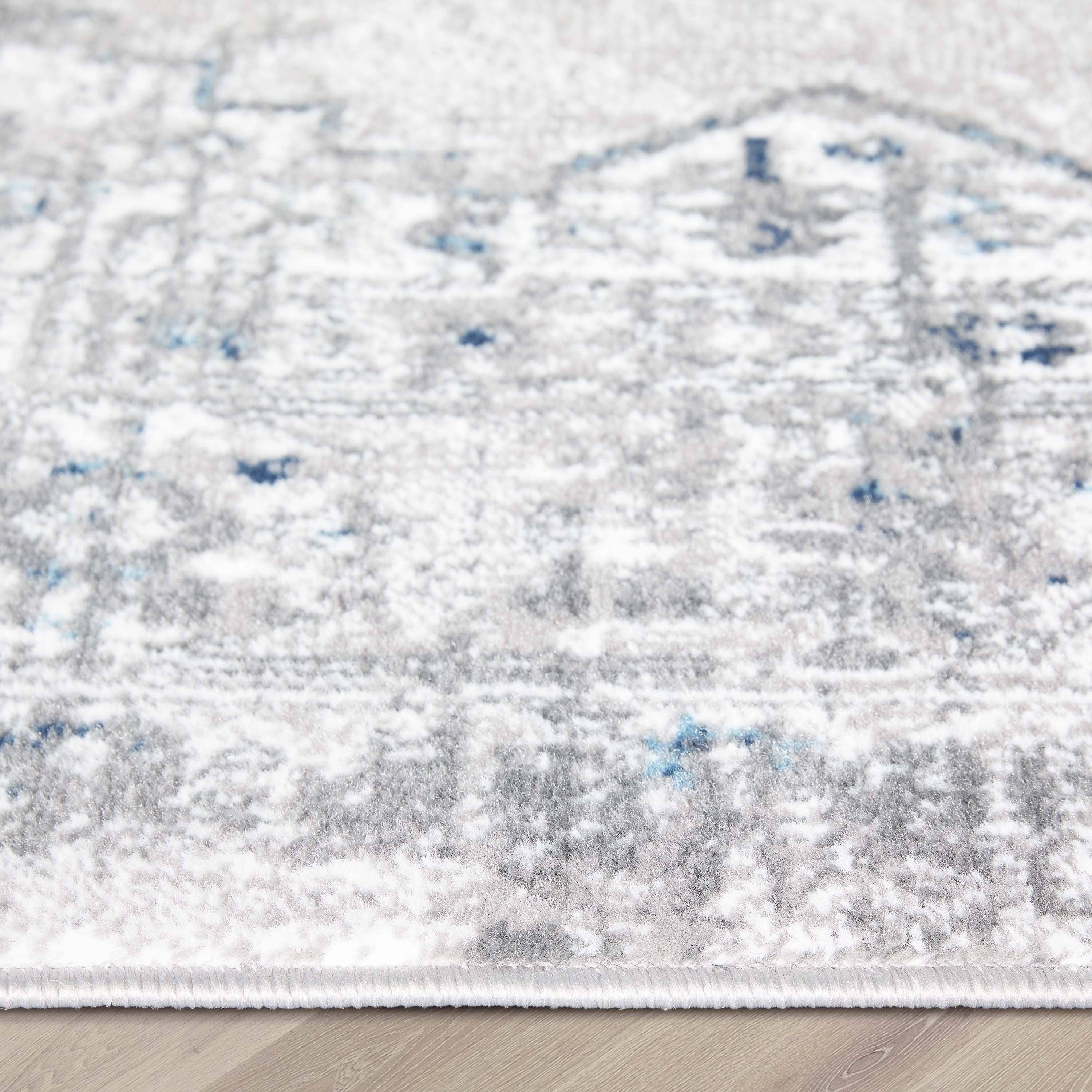Trieste Vintage Floral Medallion Pattern Ivory Grey Rug: 5'3" x 7'3"