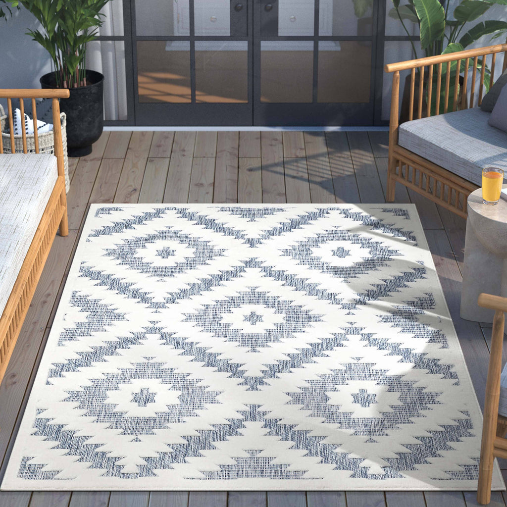 Keiko Tribal Moroccan Indoor/Outdoor Blue High-Low Rug: 5'3" x 7'3"