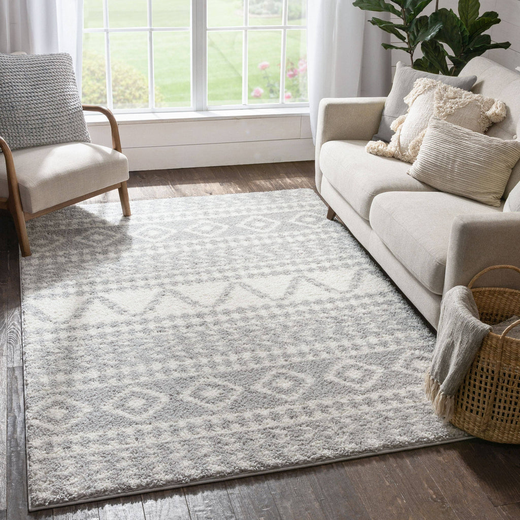 Cossima Tribal Moroccan Grey Shag Rug: 5'3" x 7'3"