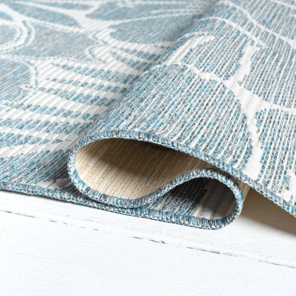 Ocean Blue Tropical Flower Indoor/Outdoor Area Rug: 5'3" x 7'6"