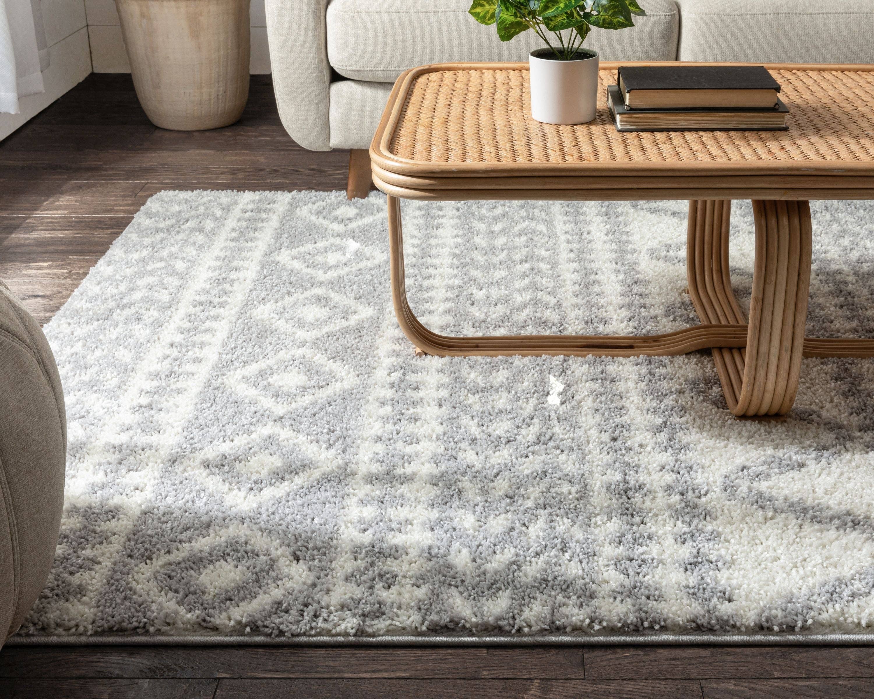 Cossima Tribal Moroccan Grey Shag Rug: 5'3" x 7'3"