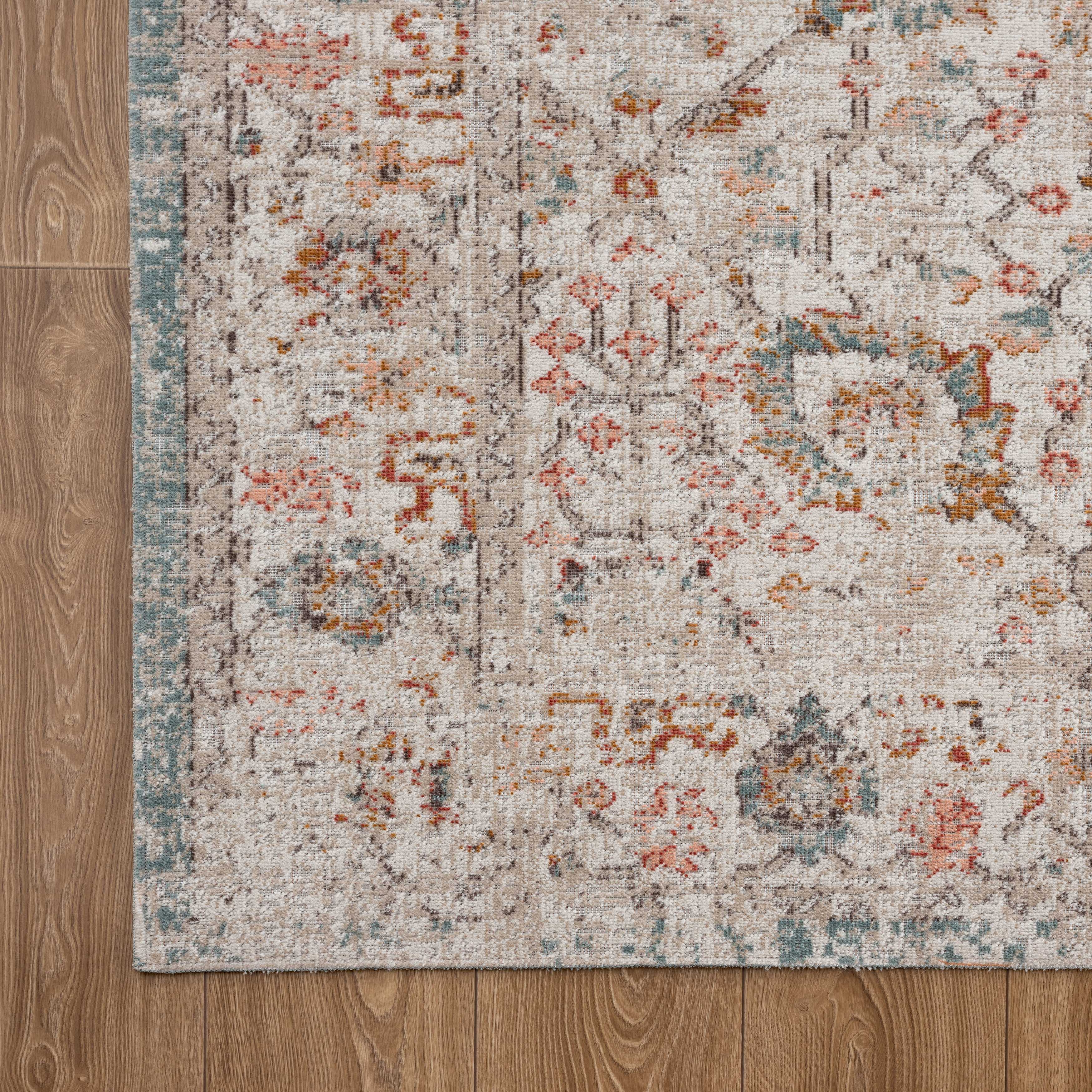 Anica Beige Traditional Floral Indoor/ Outdoor Area Rug: 5'3" X 7'10"