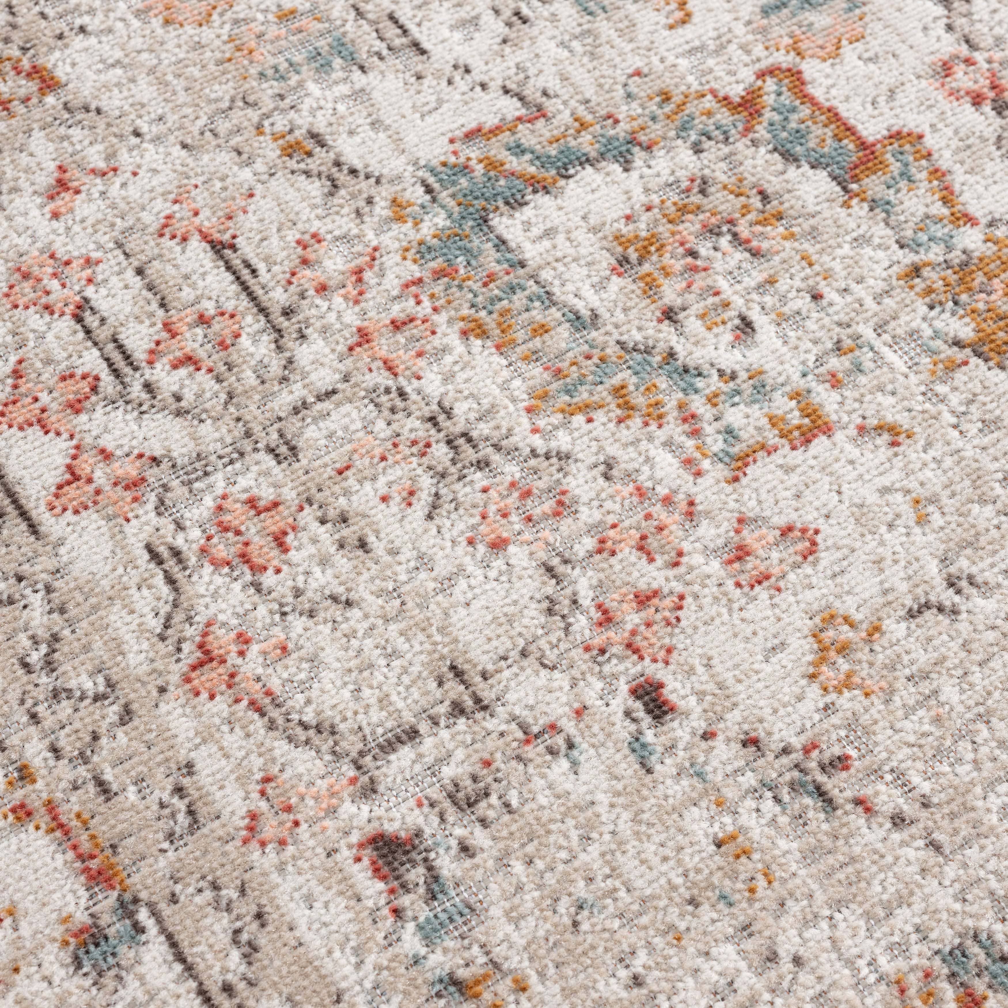 Anica Beige Traditional Floral Indoor/ Outdoor Area Rug: 5'3" X 7'10"