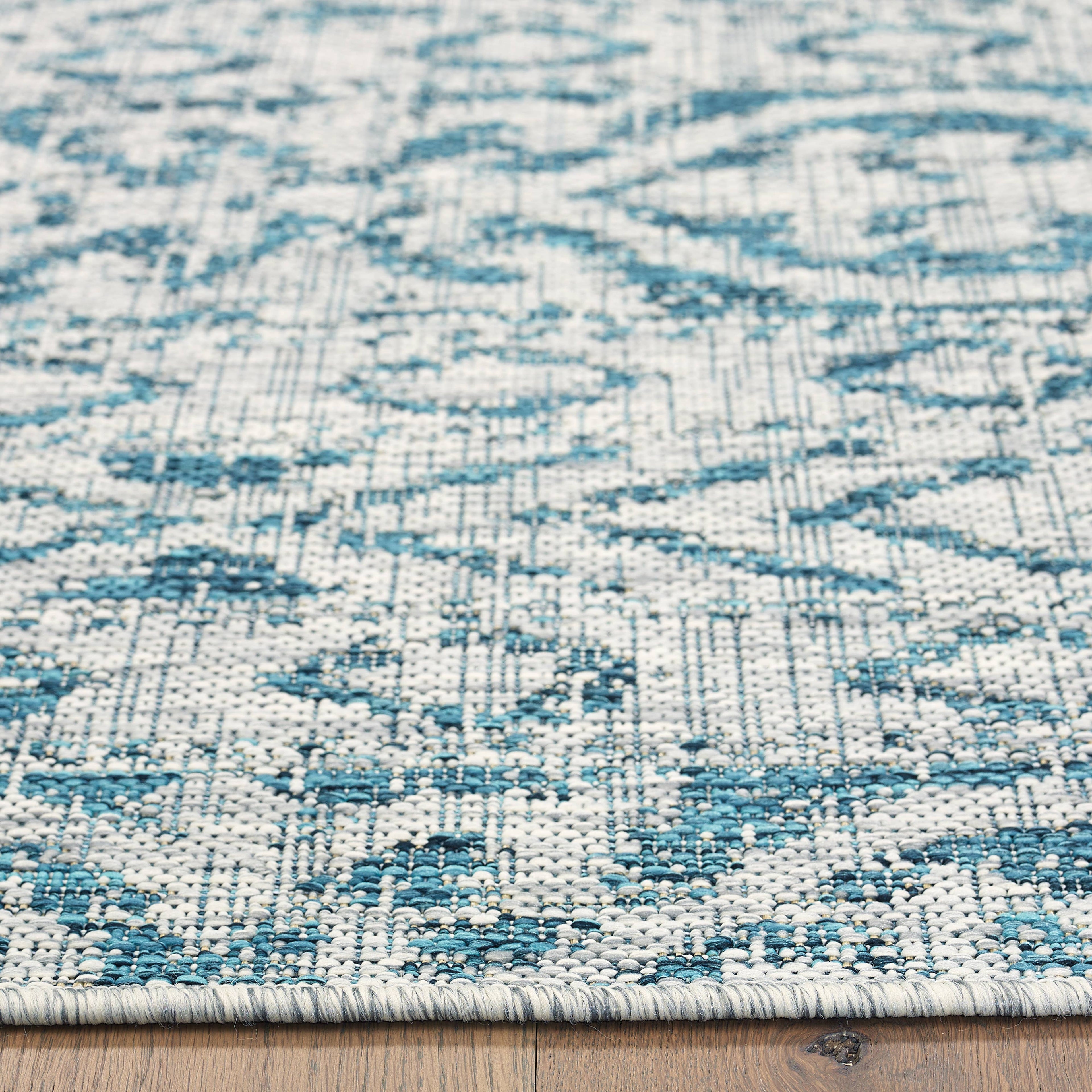 Sylvestra Geometric Blue/Green Indoor/Outdoor Area Rug: Ivory/Teal / 5' x 8'