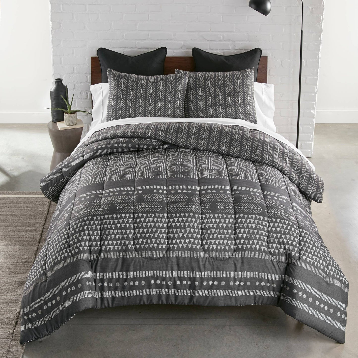 Donna Sharp Nomad Charcoal Gray King Size 3-Piece Comforter Bedding Set