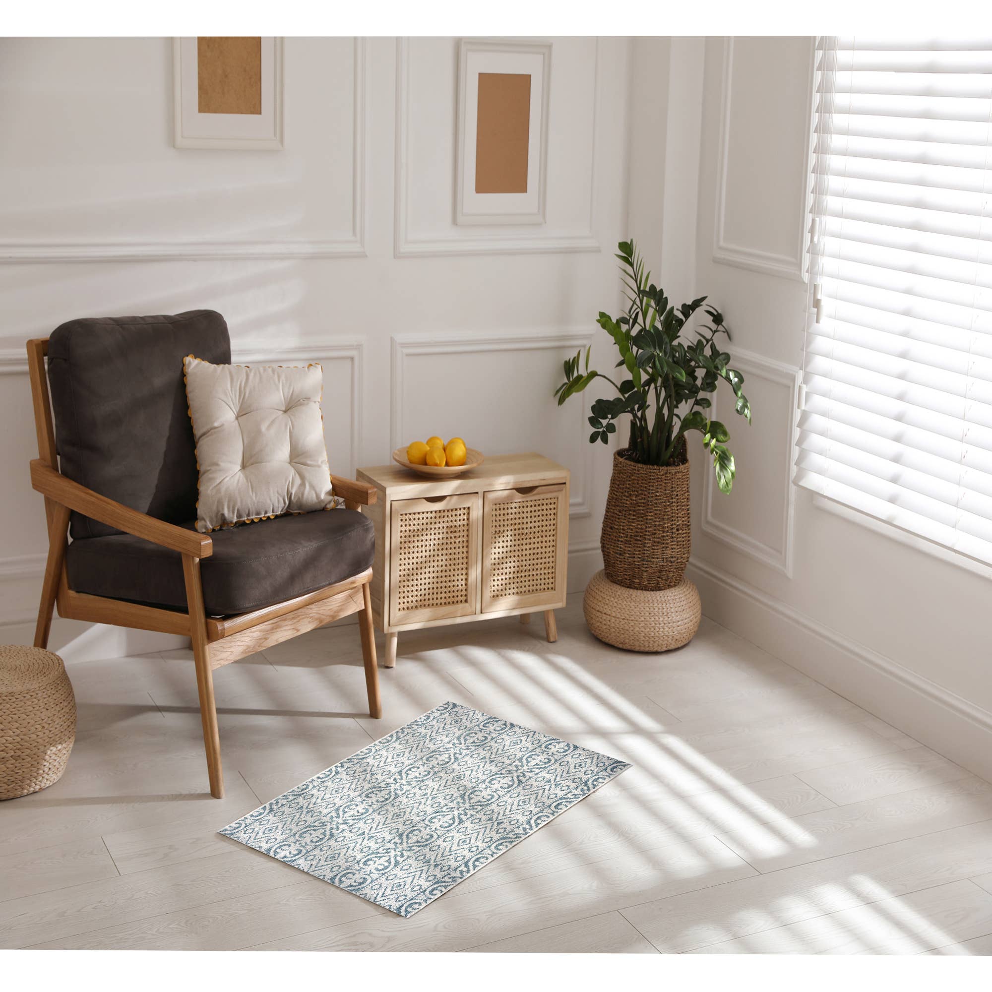 Sylvestra Geometric Blue/Green Indoor/Outdoor Area Rug: Ivory/Teal / 5' x 8'