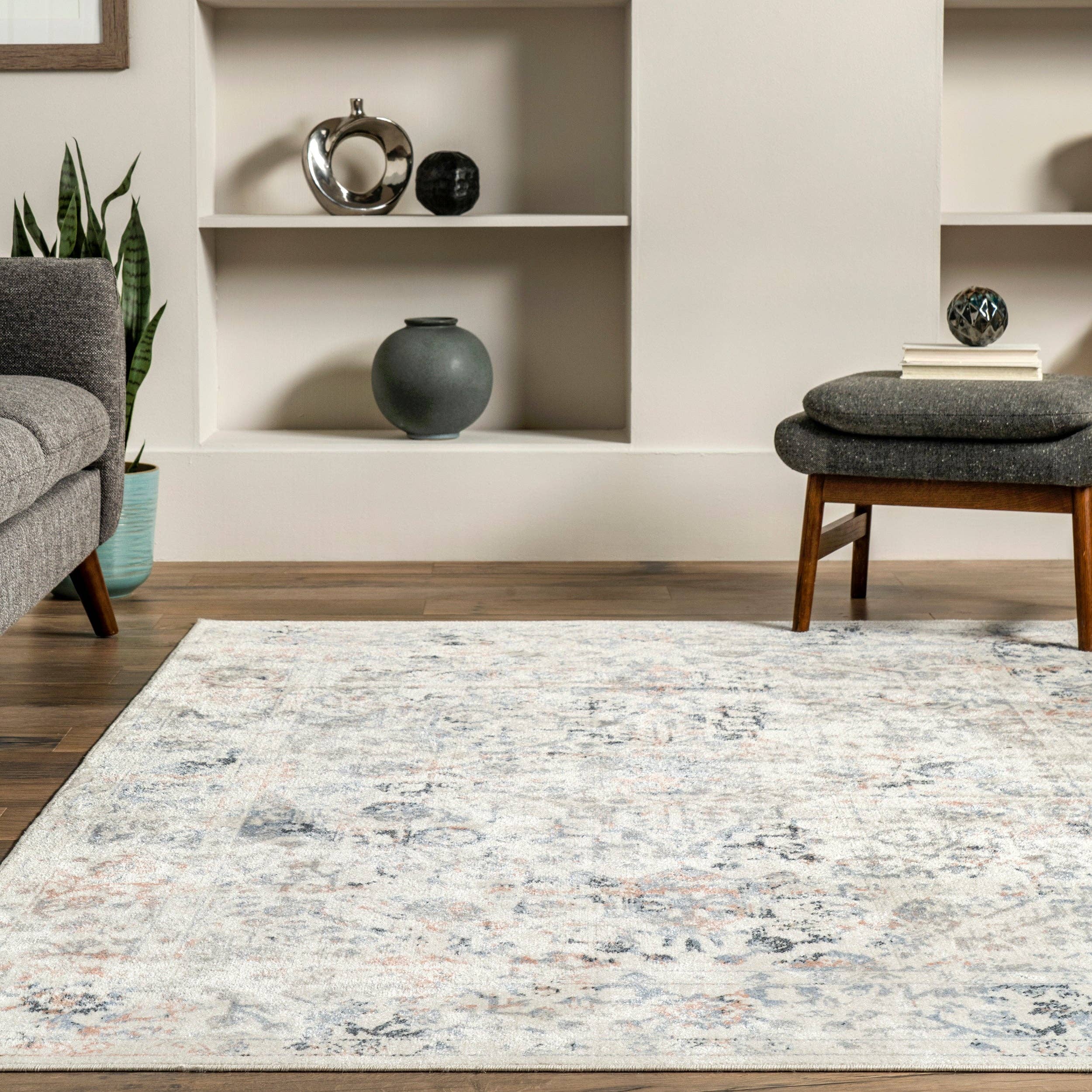 Everlee Faded Persian Machine Washable Area Rug: Beige / Rectangle / 5' 3" x 7' 6"