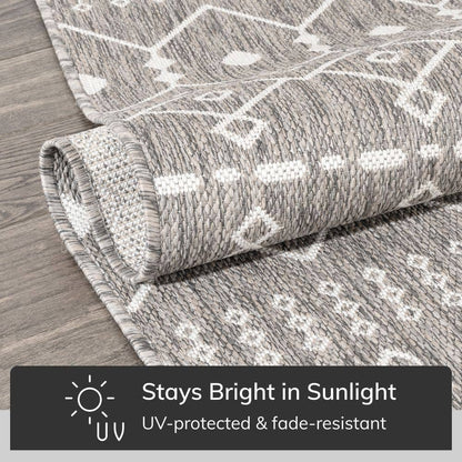 Nord Moroccan Tribal Indoor Outdoor Light Grey Flatweave Rug: 5'3" x 7'3"