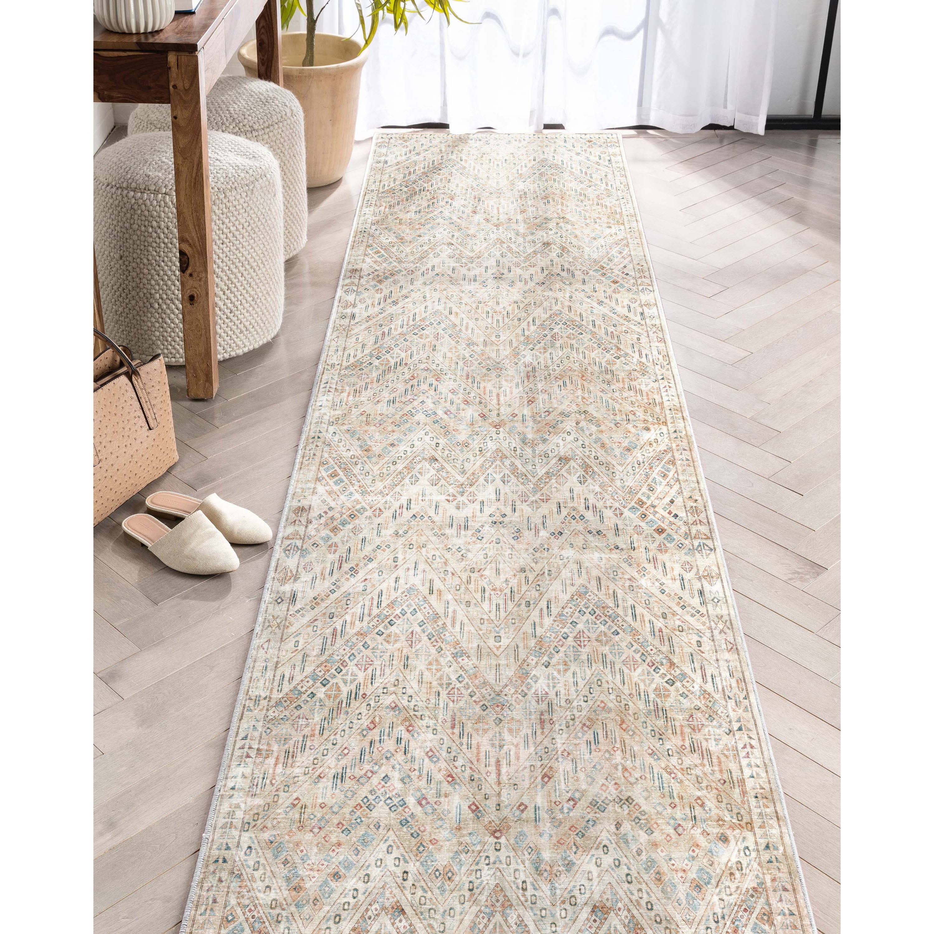 Anya Vintage Tribal Chevron Ivory Flat-Weave Rug: 5'3" x 7'3"