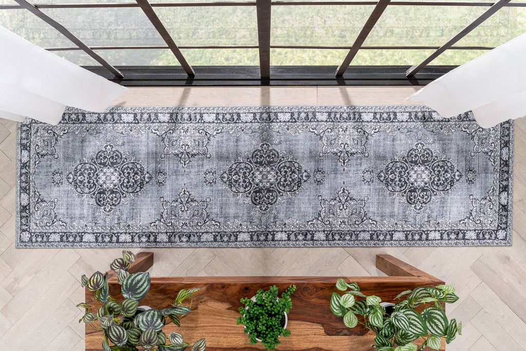 Tarifa Vintage Bohemian Medallion Grey Machine Washable Rug: 3'9" x 5'7"