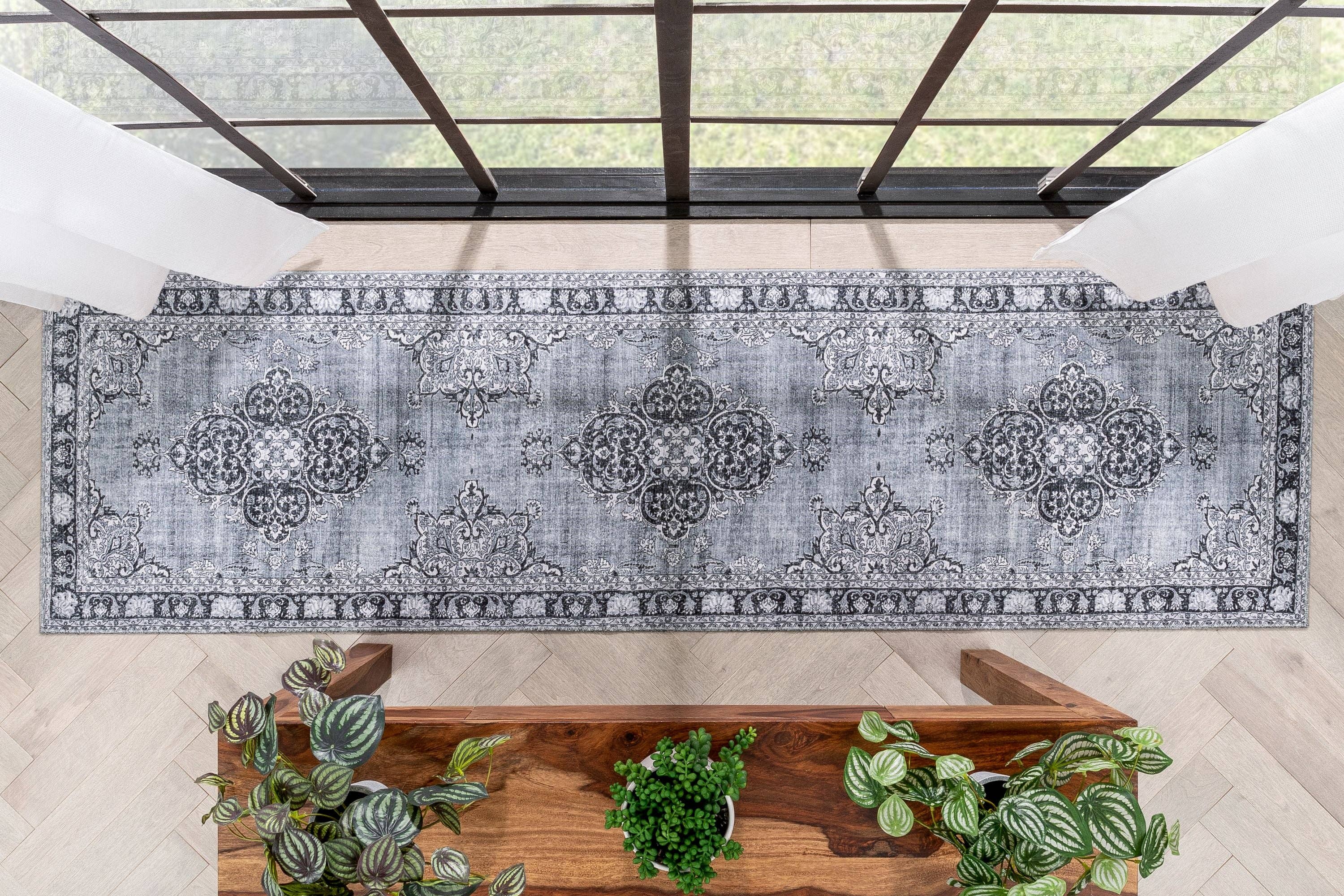 Tarifa Vintage Bohemian Medallion Grey Machine Washable Rug: 3'9" x 5'7"