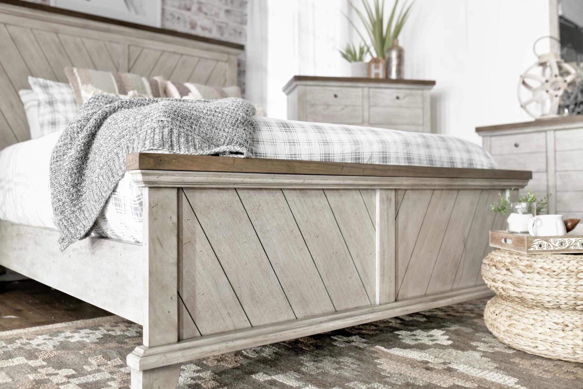 Bear Creek Farmhouse King Size Bedroom Collection