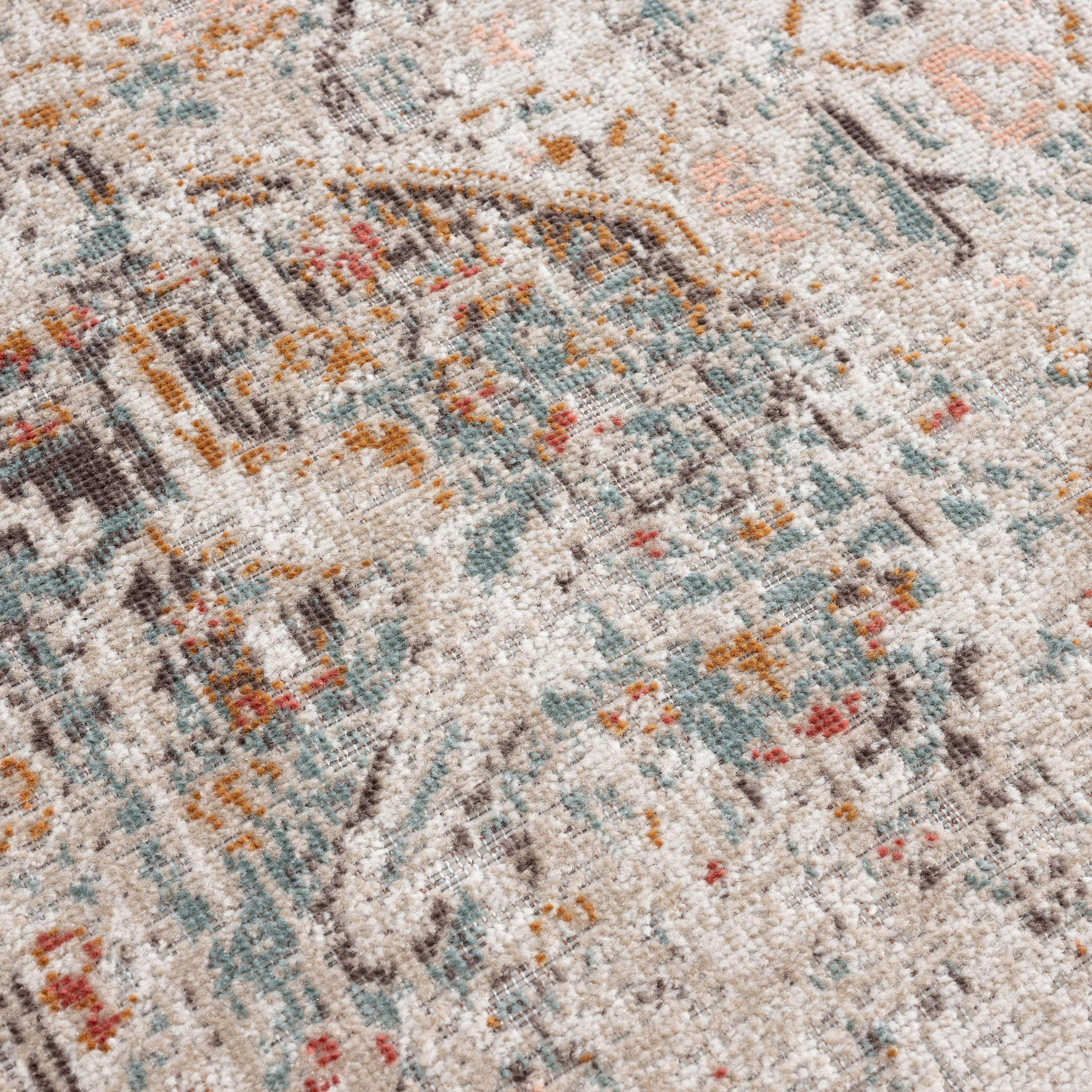 Anica Cream Oriental Indoor/Outdoor Area Rug: 5'3" X 7'10"
