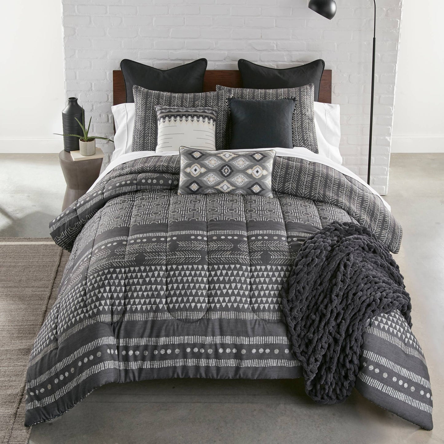 Donna Sharp Nomad Charcoal Gray King Size 3-Piece Comforter Bedding Set