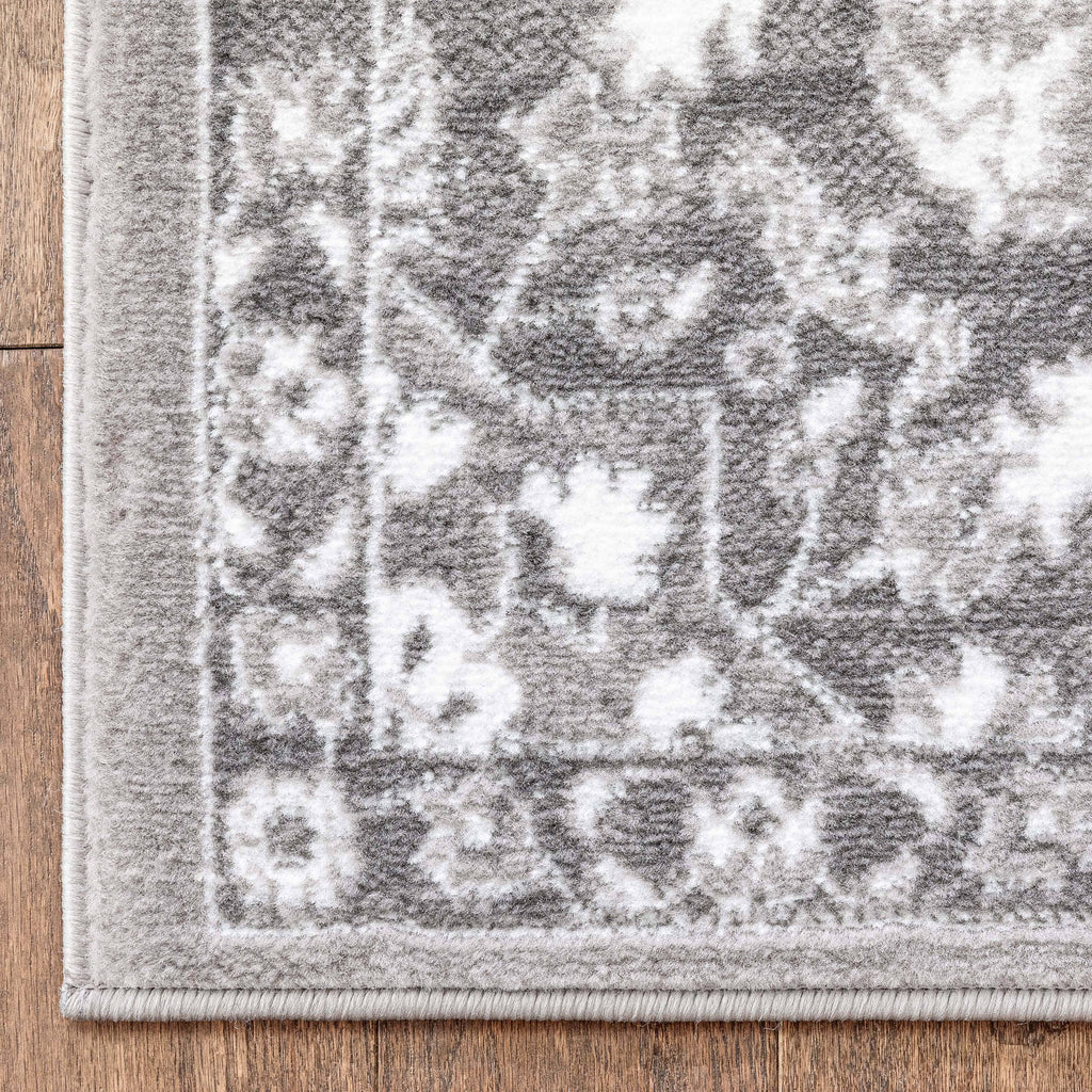 Granada Transitional Oriental Medallion Pattern Grey Rug: 5'3" x 7'3"