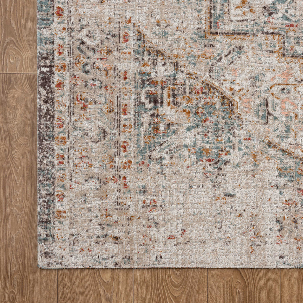 Anica Cream Oriental Indoor/Outdoor Area Rug: 5'3" X 7'10"