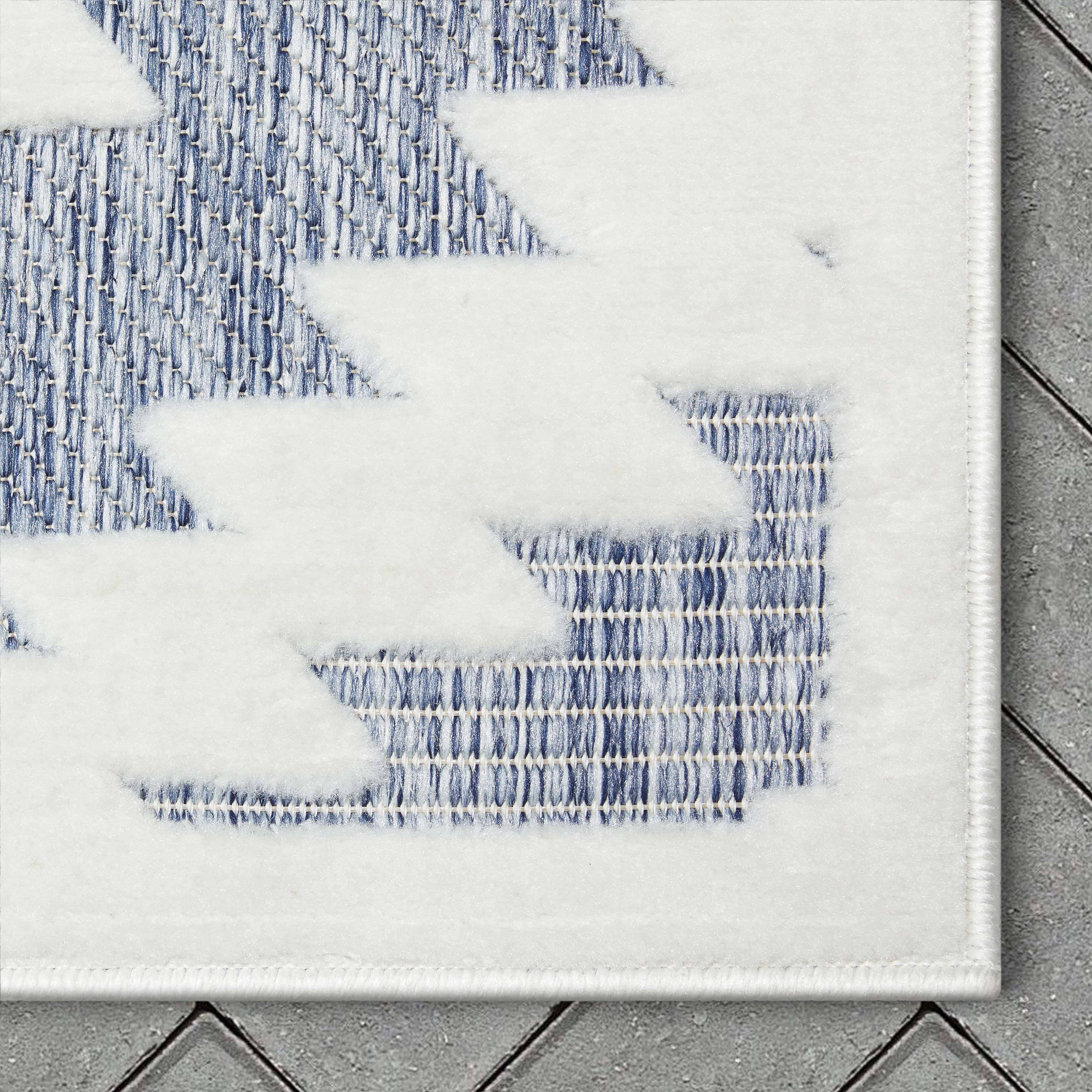 Keiko Tribal Moroccan Indoor/Outdoor Blue High-Low Rug: 5'3" x 7'3"