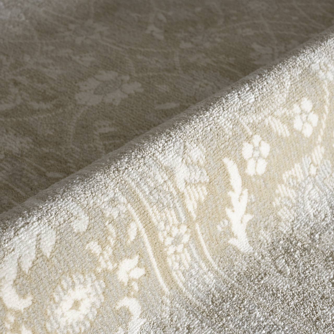 Dalia Floral Oriental Sand Indoor Outdoor Rug: 5'3" x 7'6"