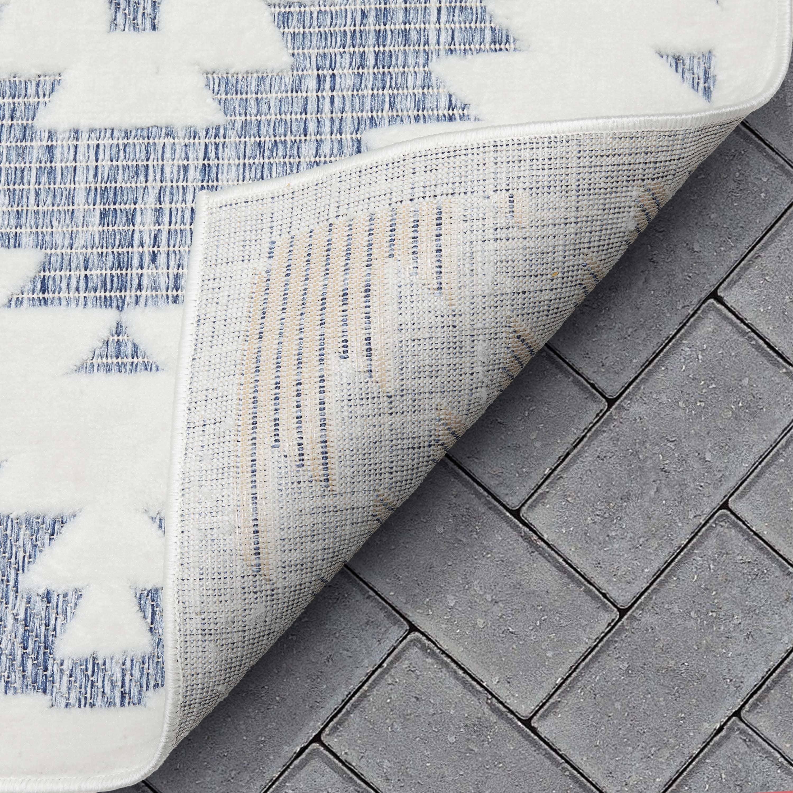 Keiko Tribal Moroccan Indoor/Outdoor Blue High-Low Rug: 5'3" x 7'3"