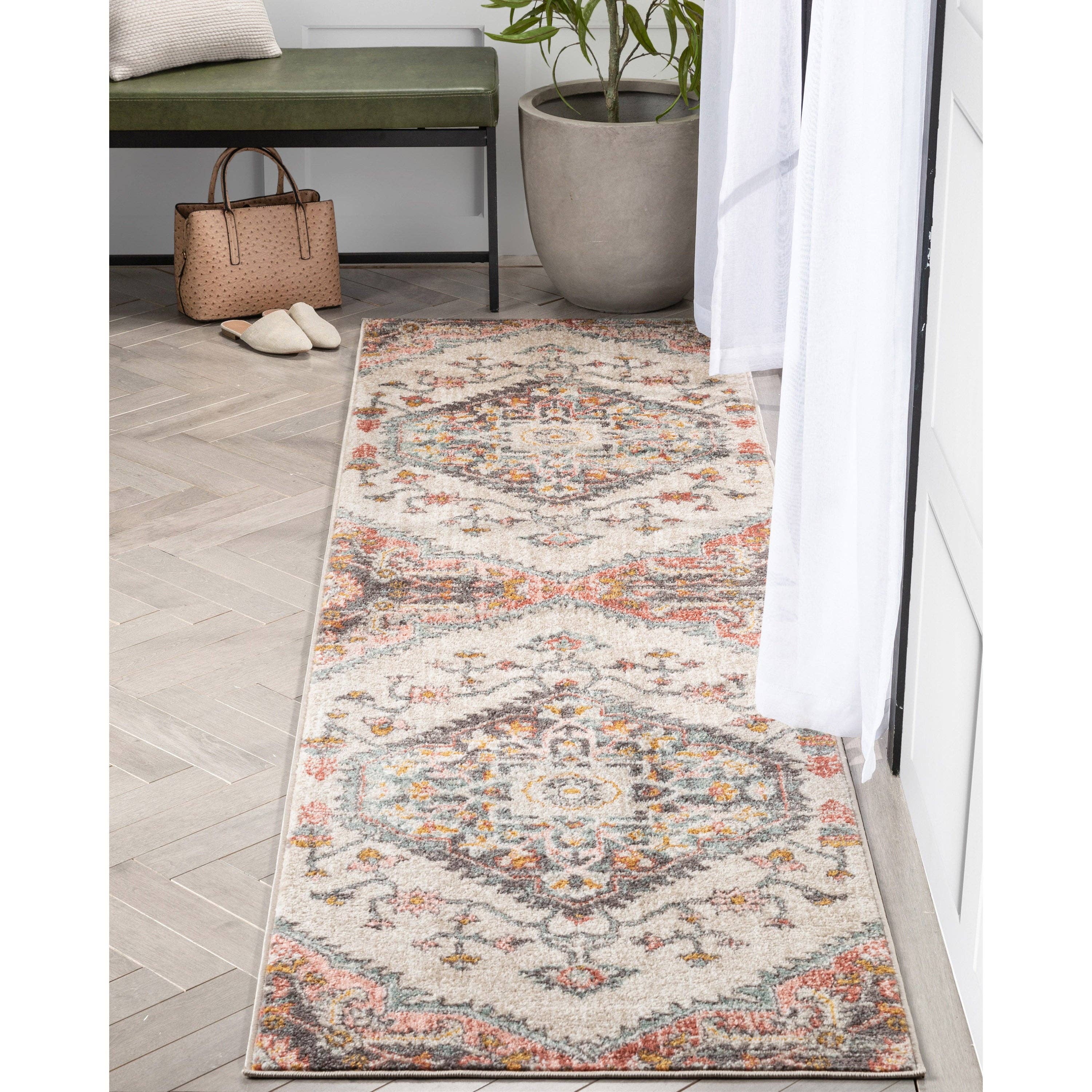 Gwendolyn Blush Bohemian Oriental Medallion Rug: 7'10" x 9'10"