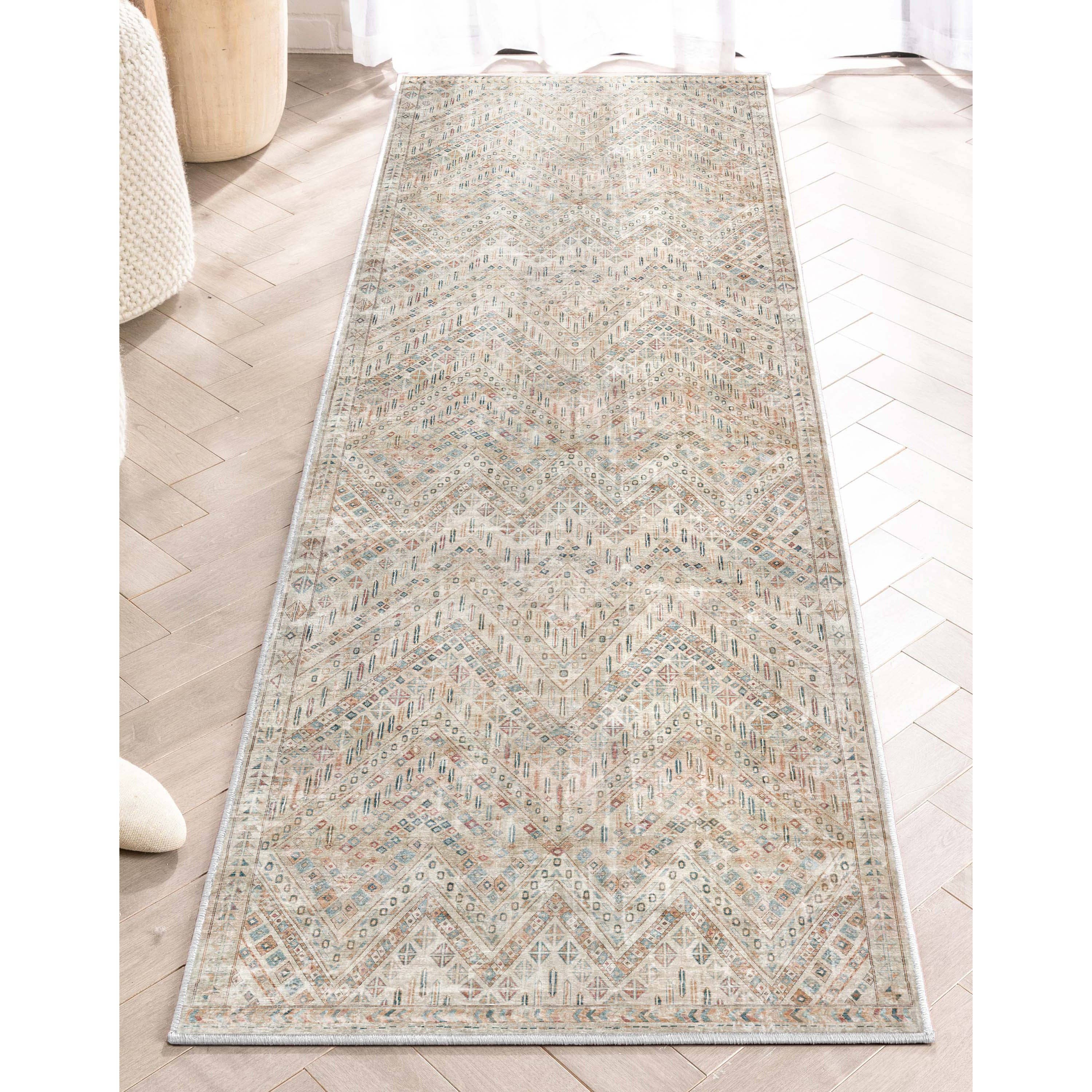 Anya Vintage Tribal Chevron Ivory Flat-Weave Rug: 5'3" x 7'3"